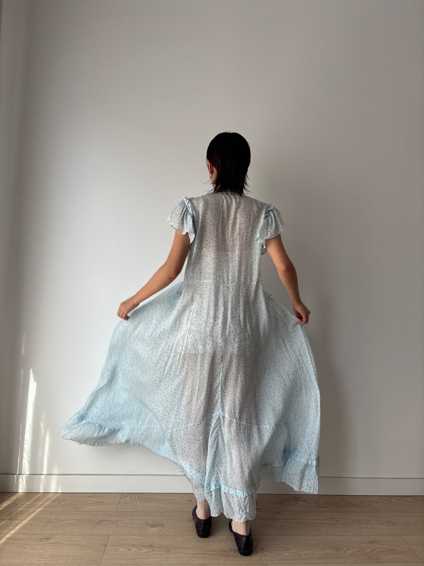 1940s Vintage Blue Floral Silk Crepe Dress