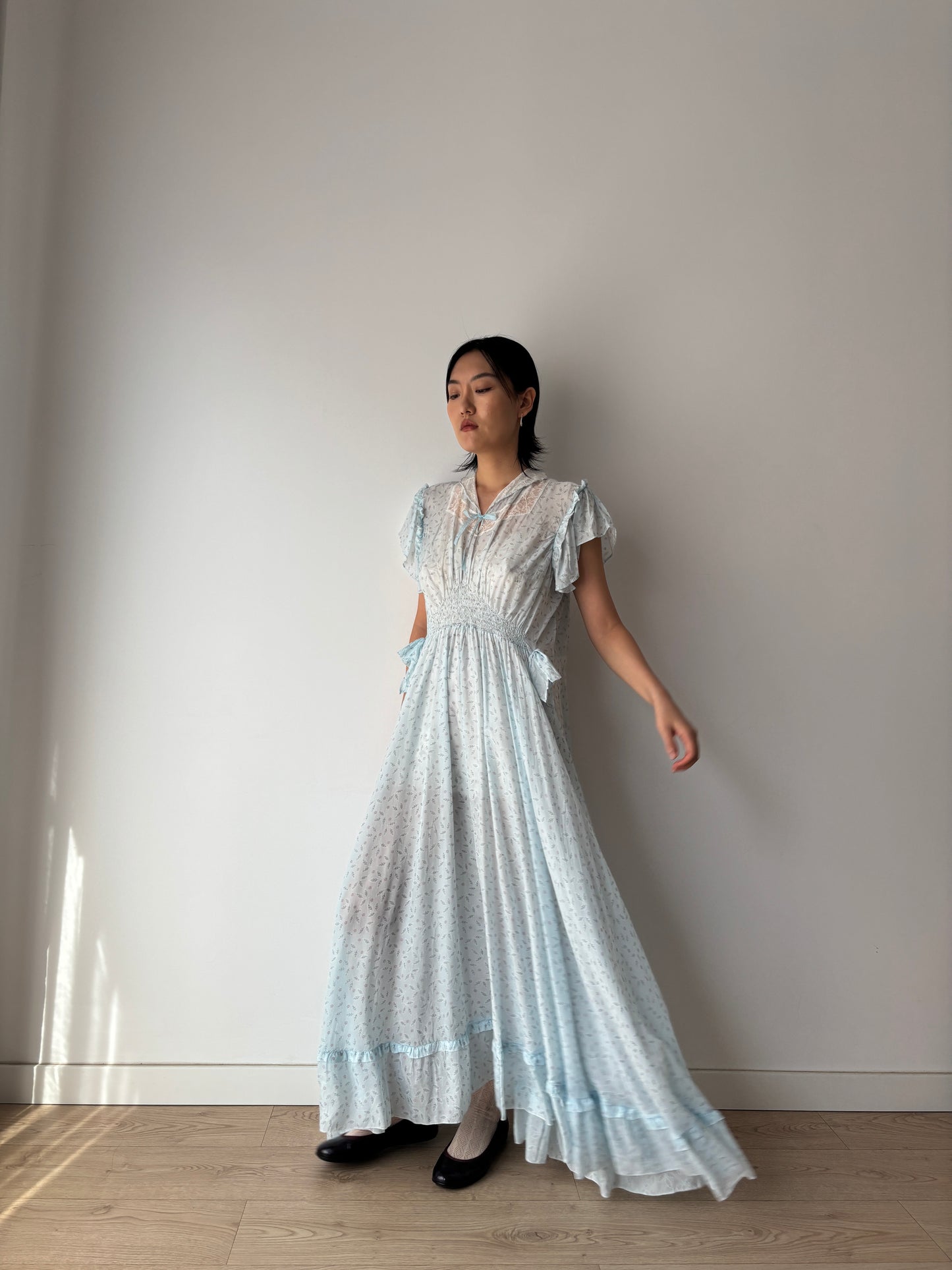 1940s Vintage Blue Floral Silk Crepe Dress