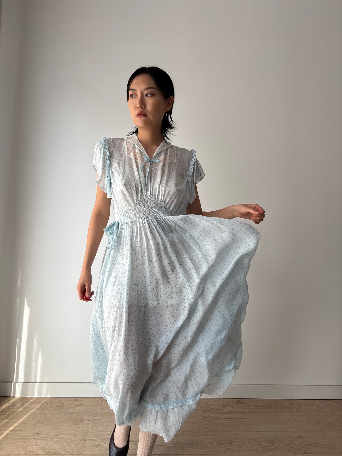 1940s Vintage Blue Floral Silk Crepe Dress