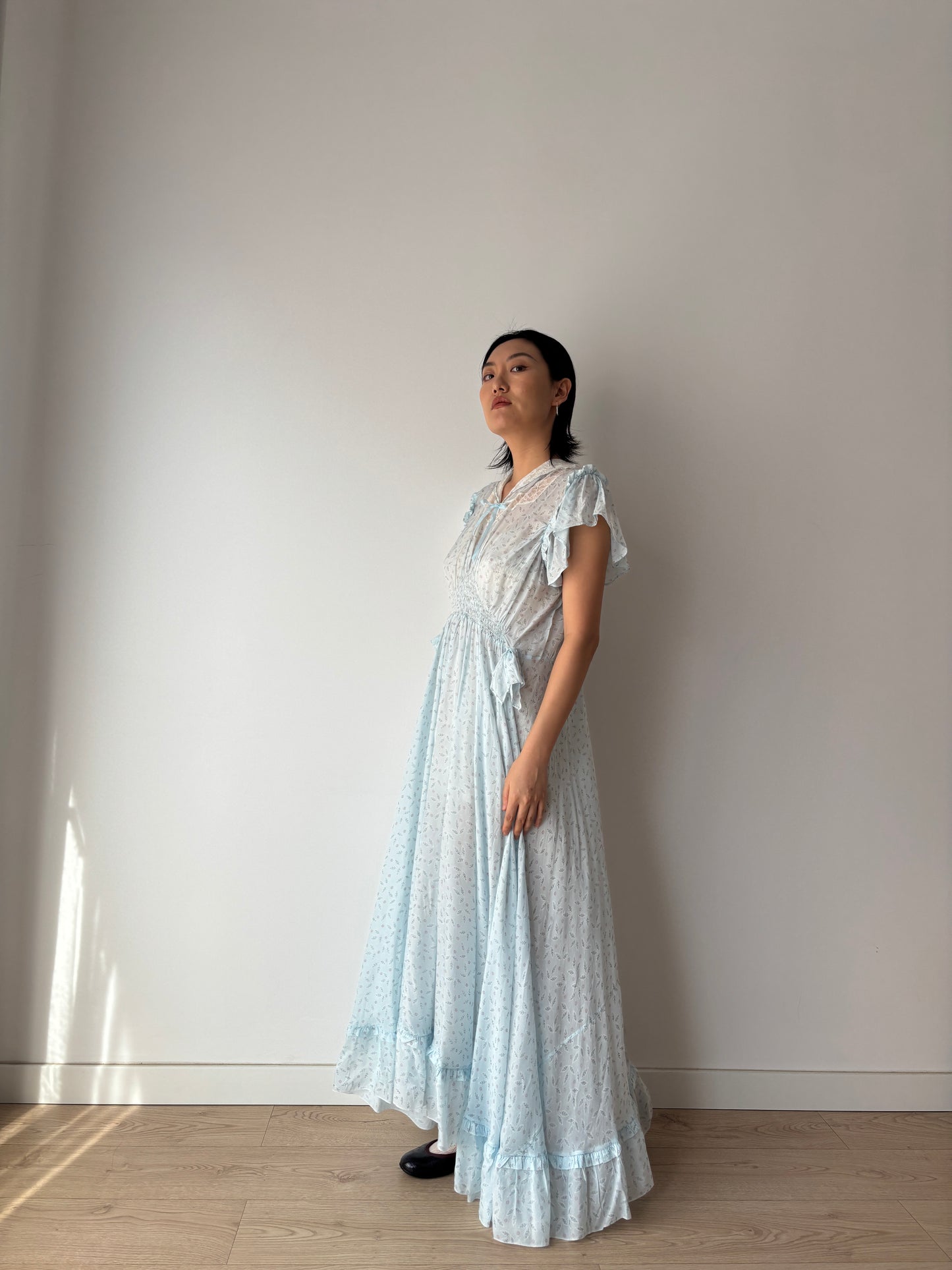 1940s Vintage Blue Floral Silk Crepe Dress