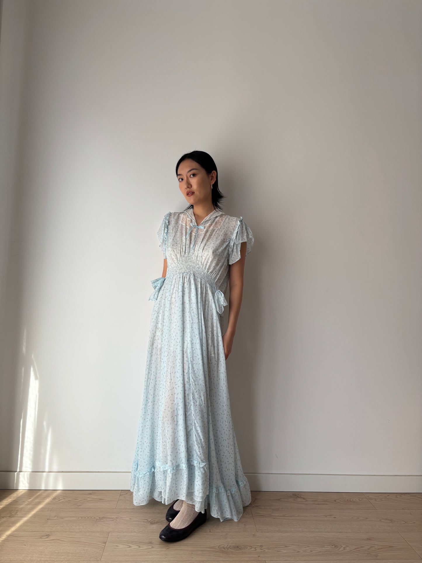 1940s Vintage Blue Floral Silk Crepe Dress