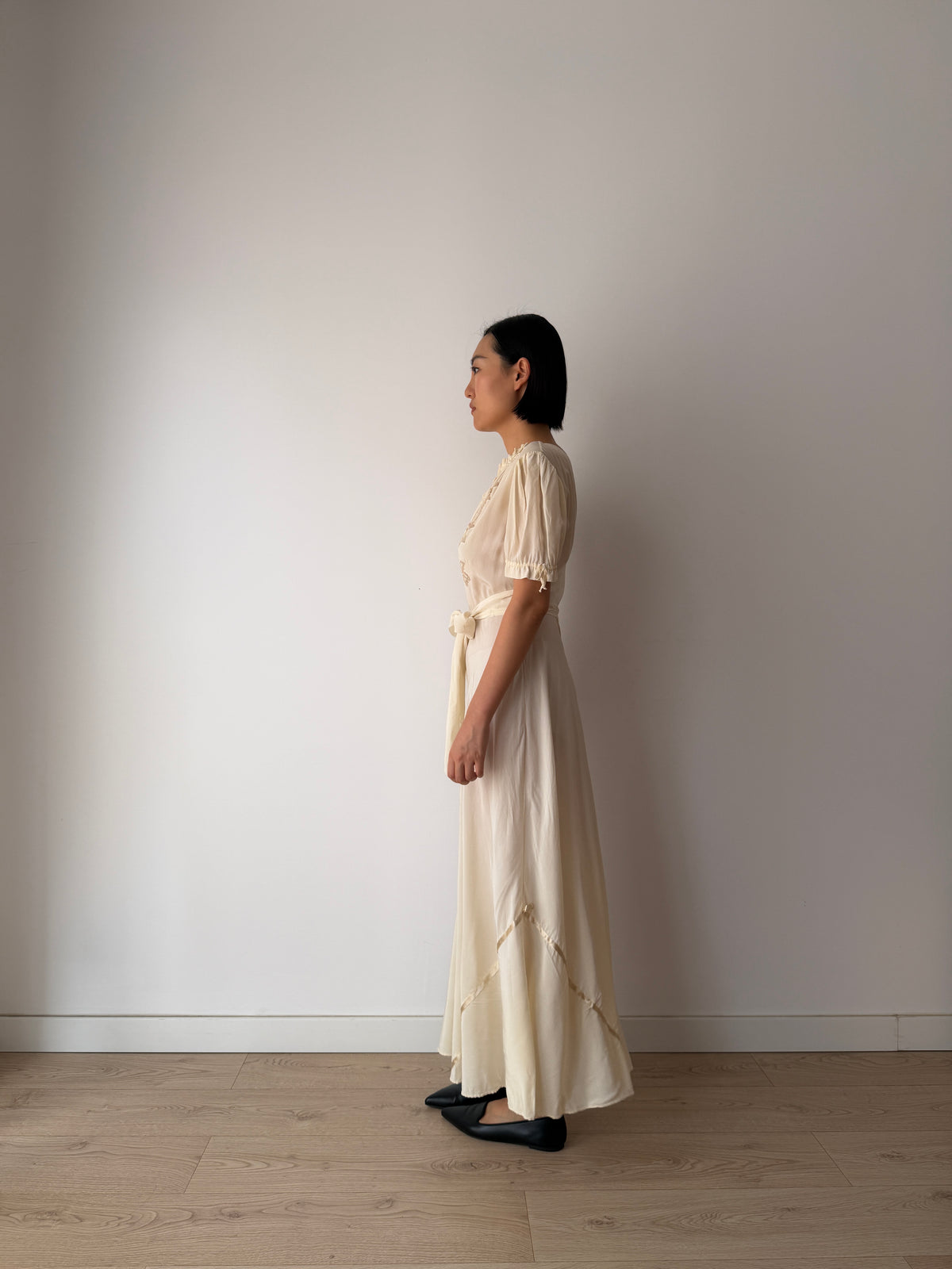 1930s Bridal Ivory Embroidered Gown, Pure Silk Wedding Dress In Puff Sleeve, Wrap Back, Tie Waist