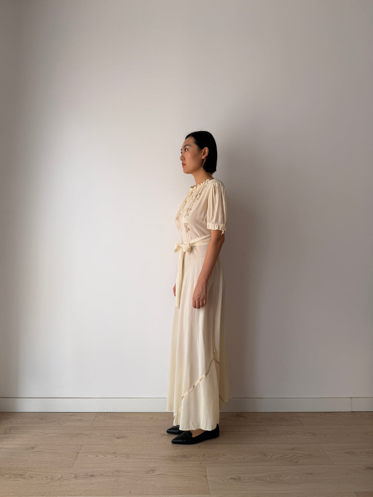 1930s Bridal Ivory Embroidered Gown, Pure Silk Wedding Dress In Puff Sleeve, Wrap Back, Tie Waist