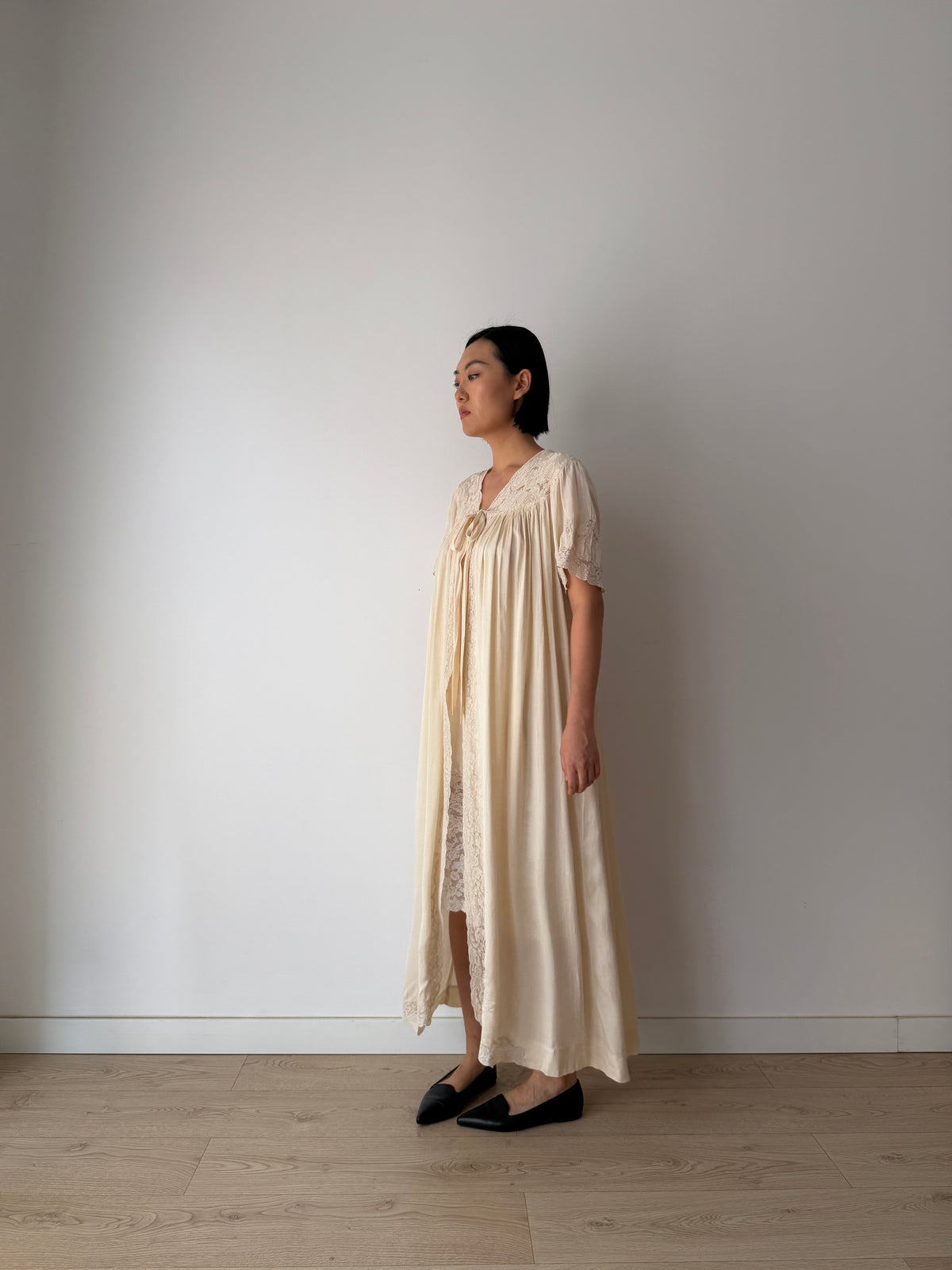 1930s Ivory Silk Peignoir Robe With Bow | French Lace Detail Boudoir Dressing Gown