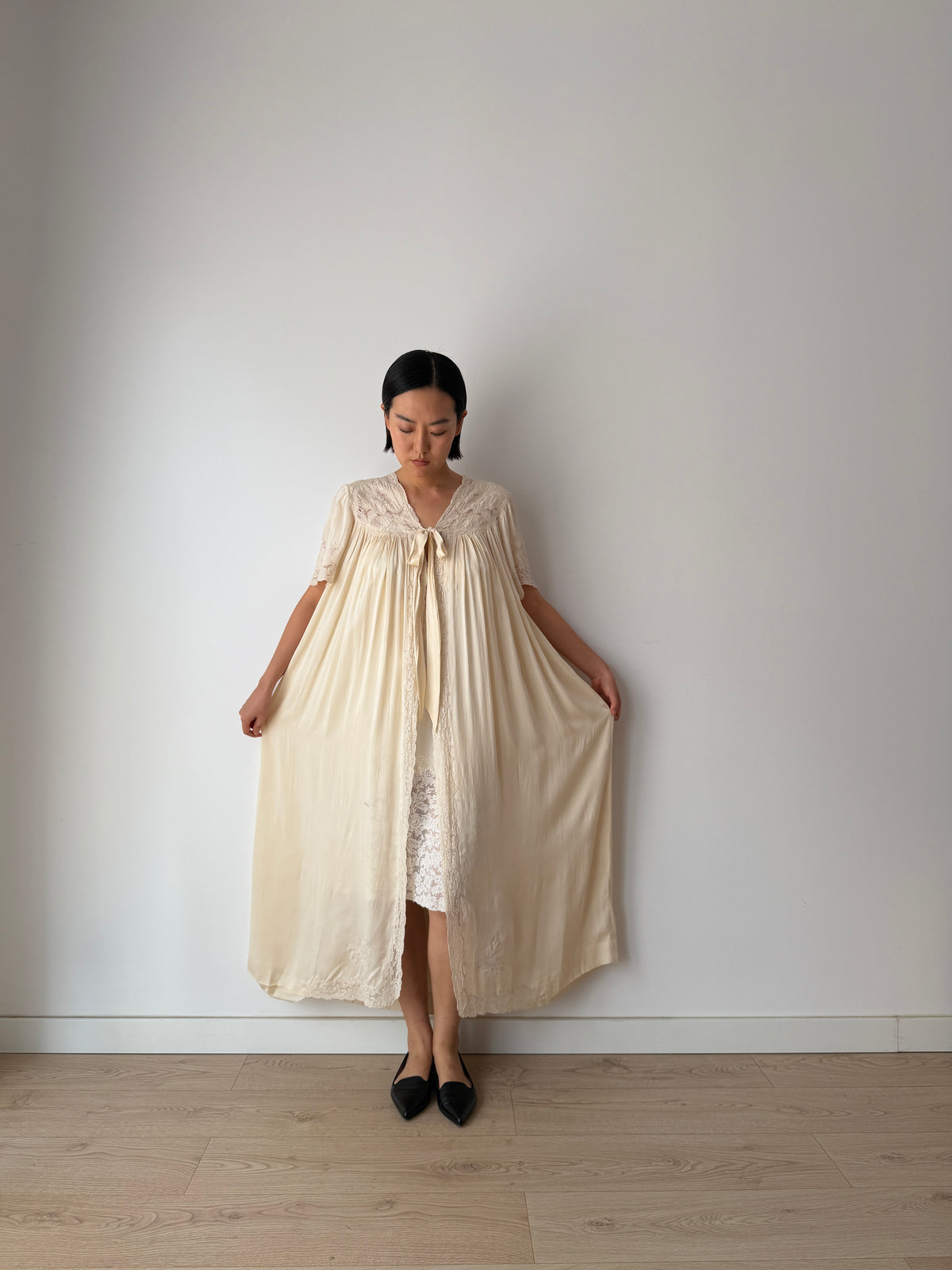 1930s Ivory Silk Peignoir Robe With Bow | French Lace Detail Boudoir Dressing Gown