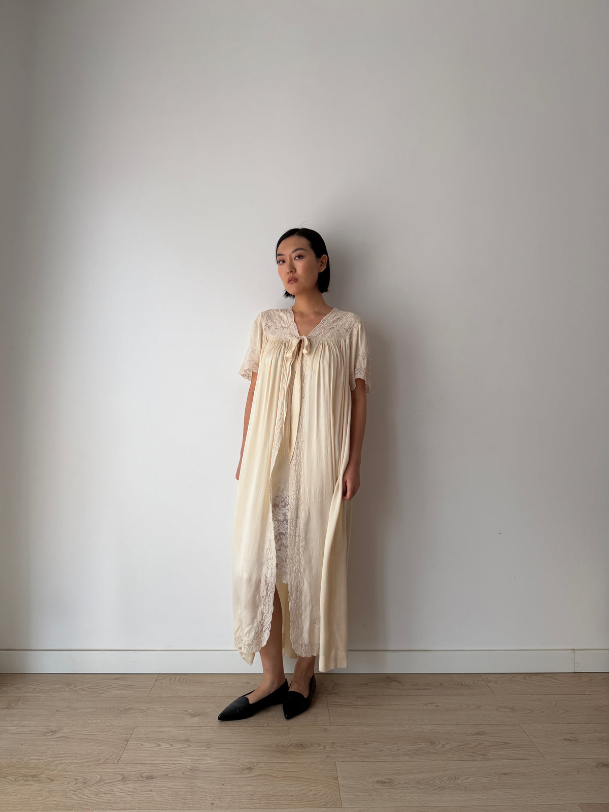 1930s Ivory Silk Peignoir Robe With Bow | French Lace Detail Boudoir Dressing Gown