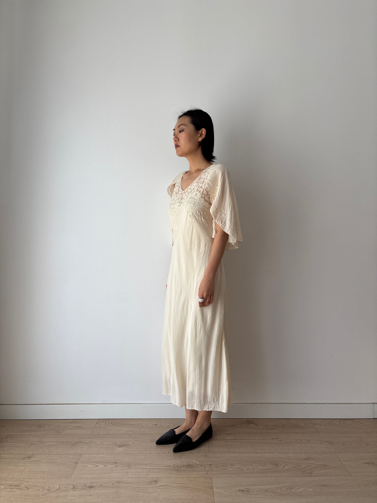 Rare 1930s cape pure silk gown