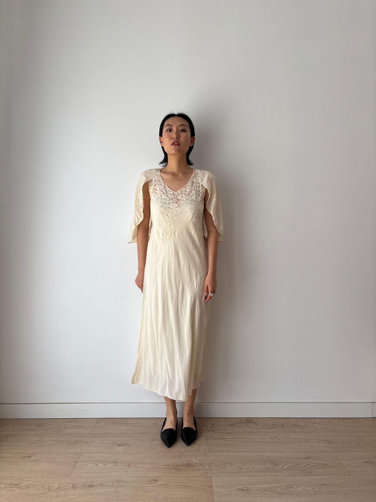 Rare 1930s cape pure silk gown