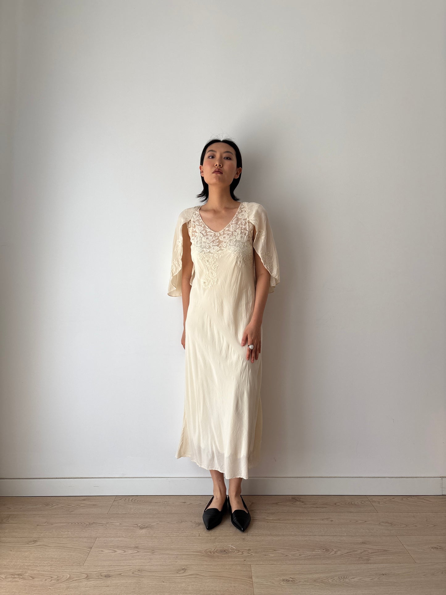 Rare 1930s cape pure silk gown