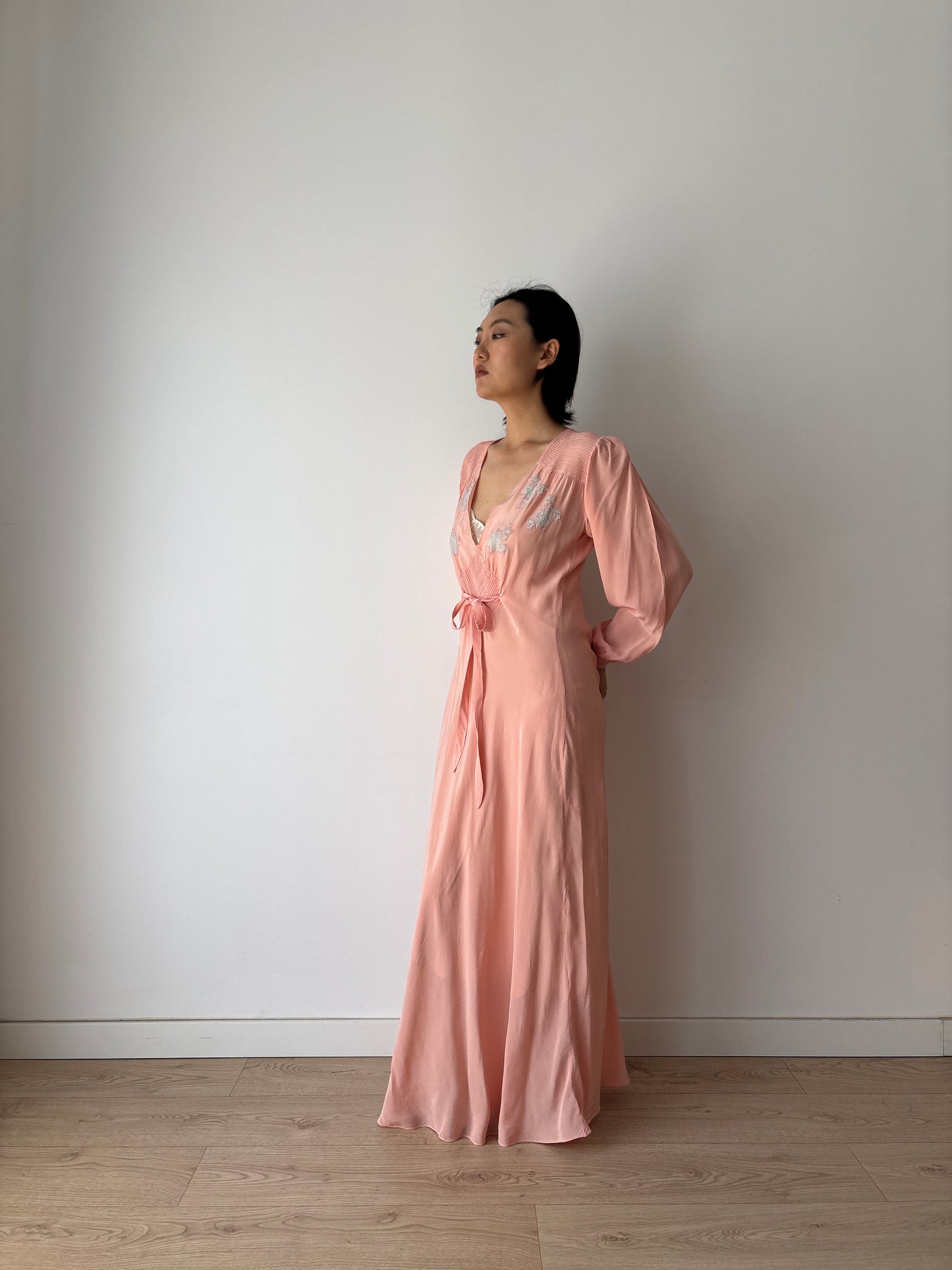 1940s pure silk pink bow ribbon embroidery gown