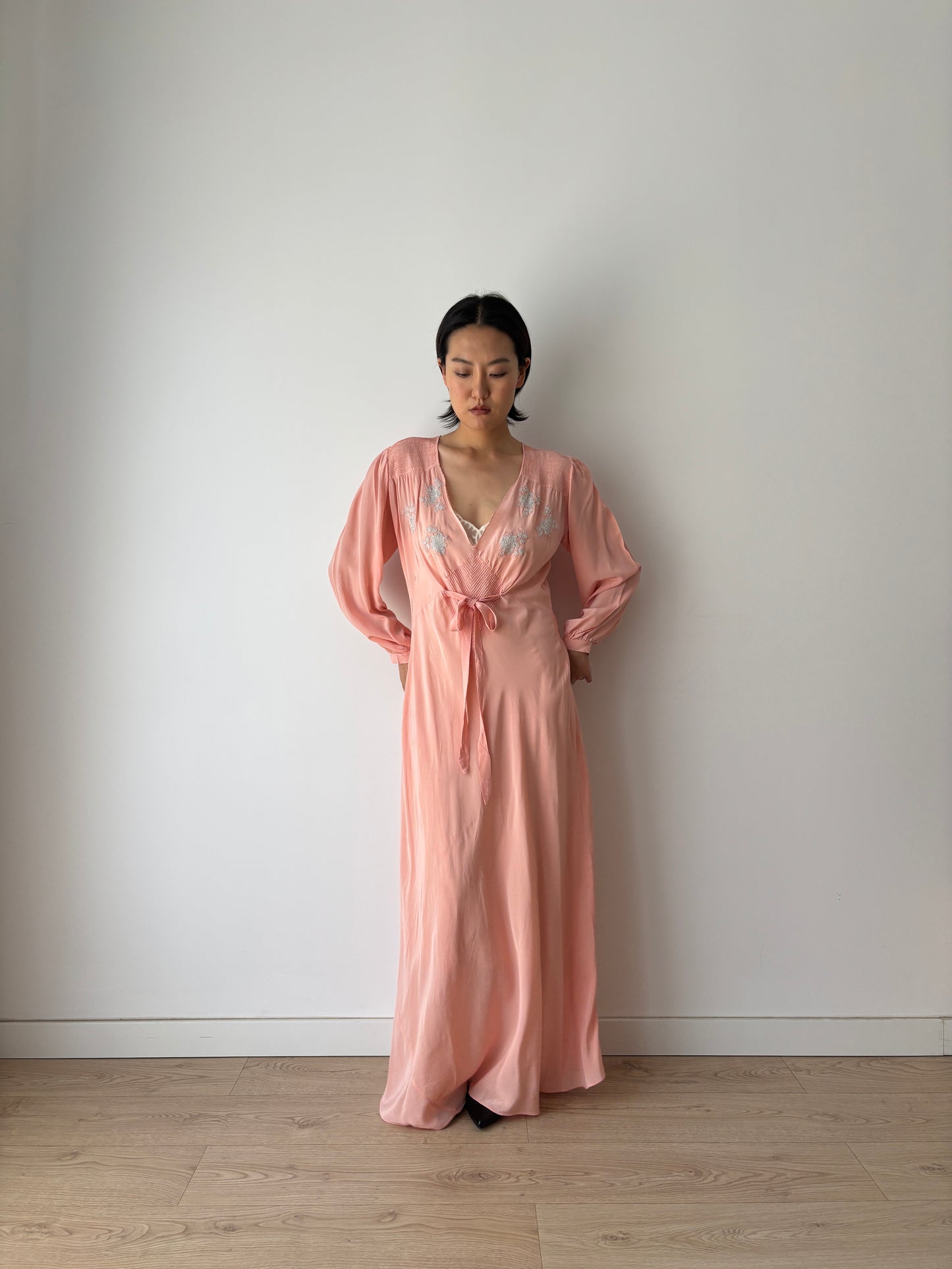 1940s pure silk pink bow ribbon embroidery gown