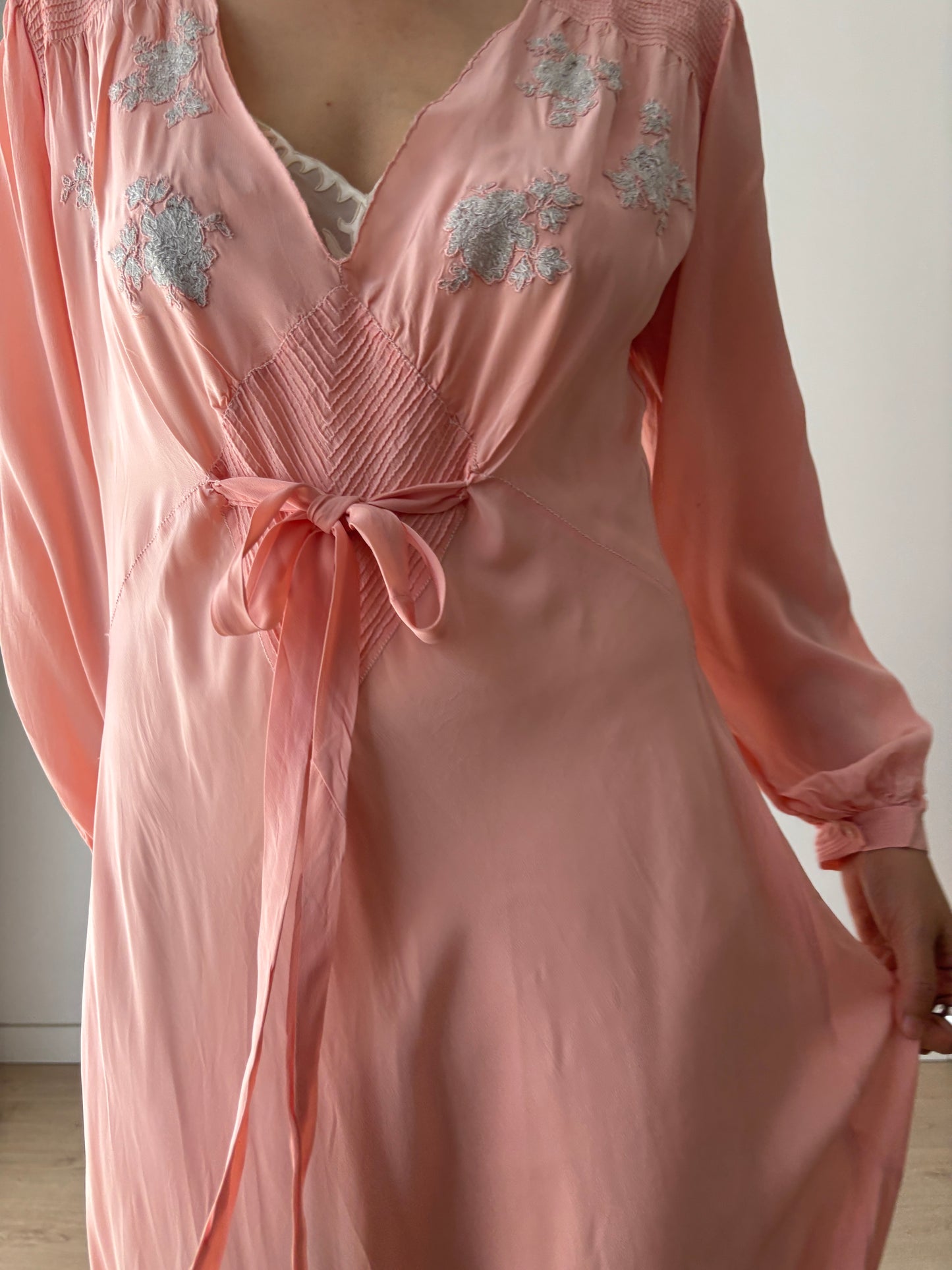 1940s pure silk pink bow ribbon embroidery gown