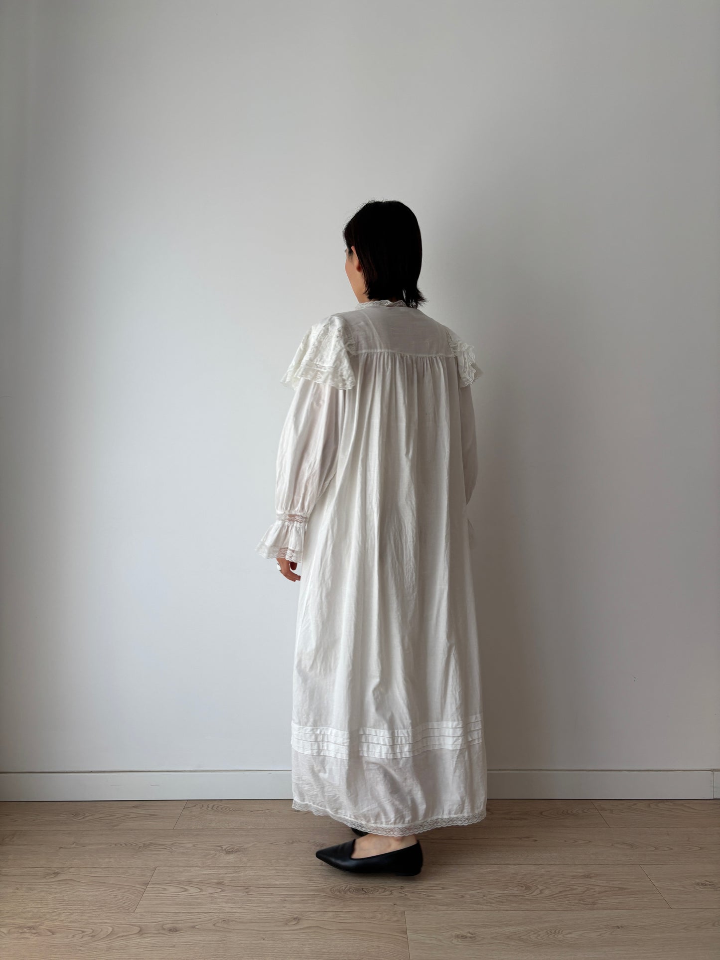 Antique Edwardian White Cotton Lace Dress, Renaissance Victorian Nightdress, French Parisian Maid Lingeriedress