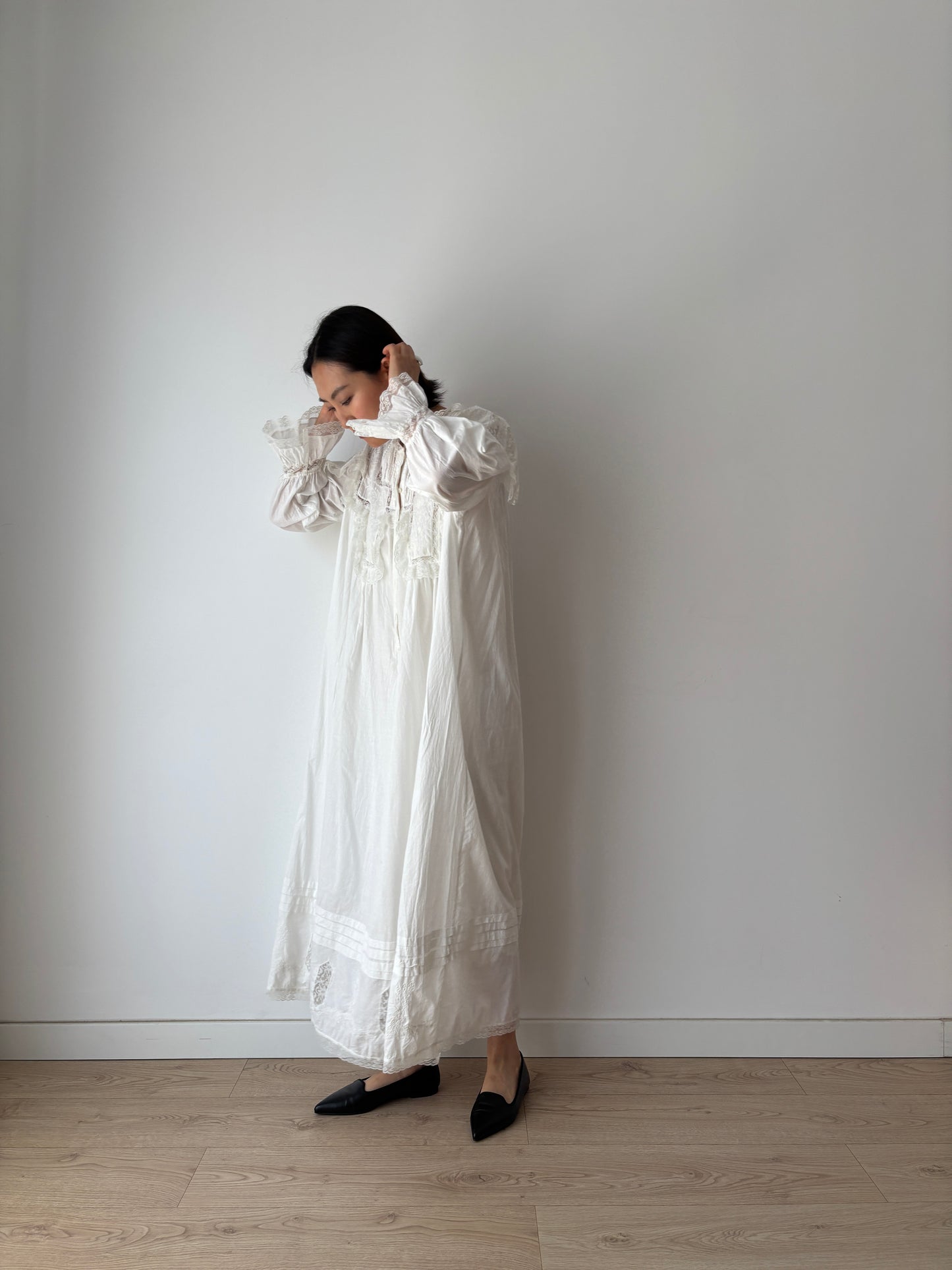 Antique Edwardian White Cotton Lace Dress, Renaissance Victorian Nightdress, French Parisian Maid Lingeriedress