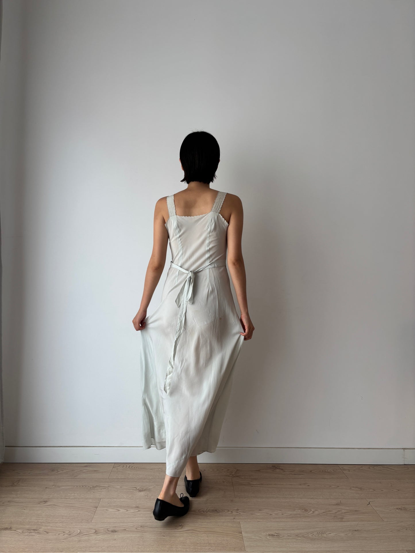Antique 1930s mint light green pure silk crepe bias cut nightdress