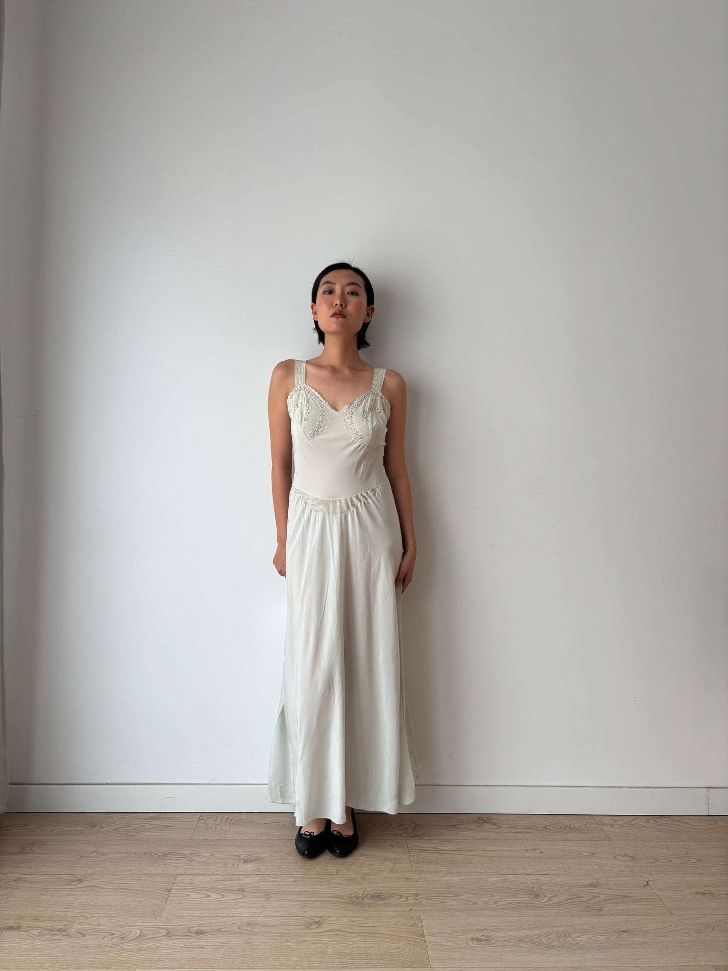 Antique 1930s mint light green pure silk crepe bias cut nightdress