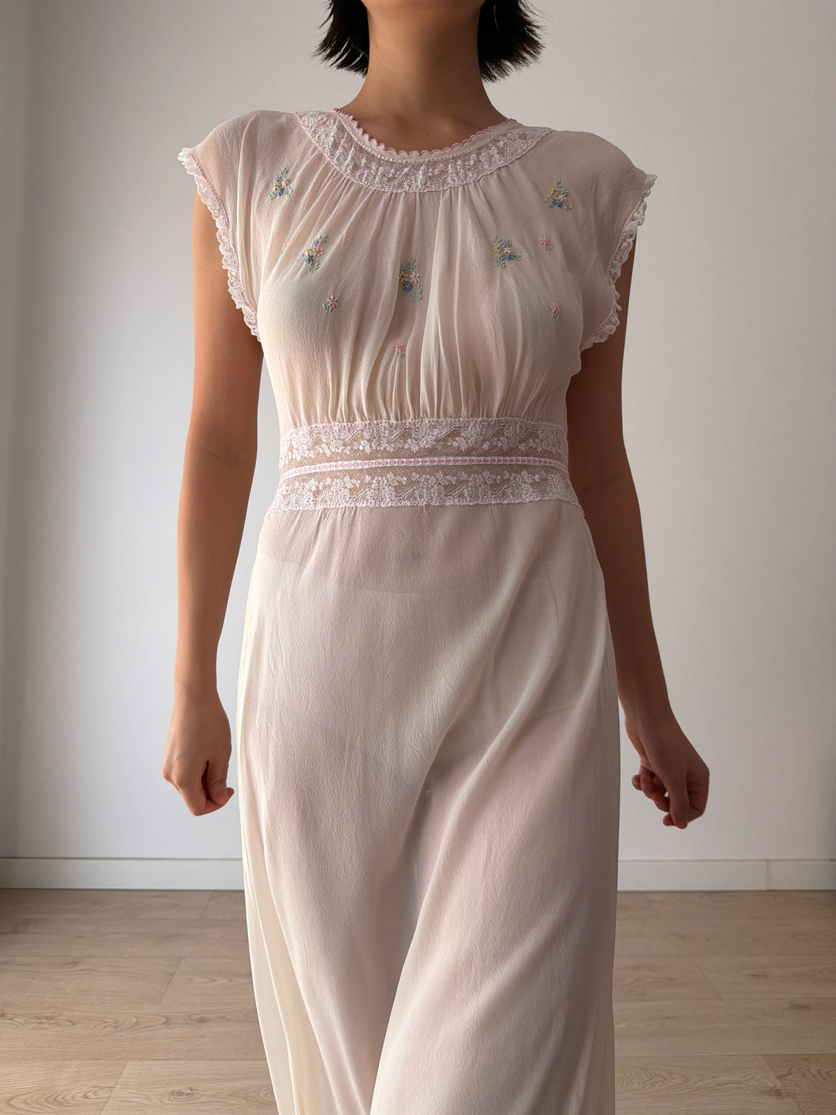 1940s Bridal Sheer Pure Silk Dress, Ivory Lace & Floral Embroidery Gown