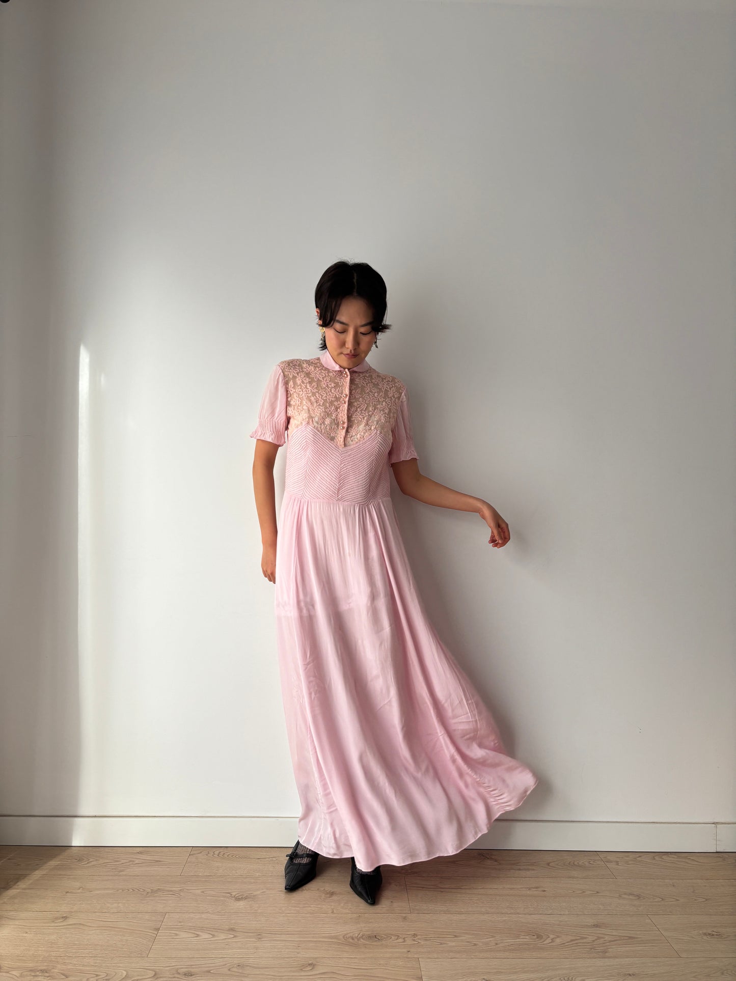 1940s Pin Tuck Maxi Dress in Lilac: Floral Lace on Silk Crepe