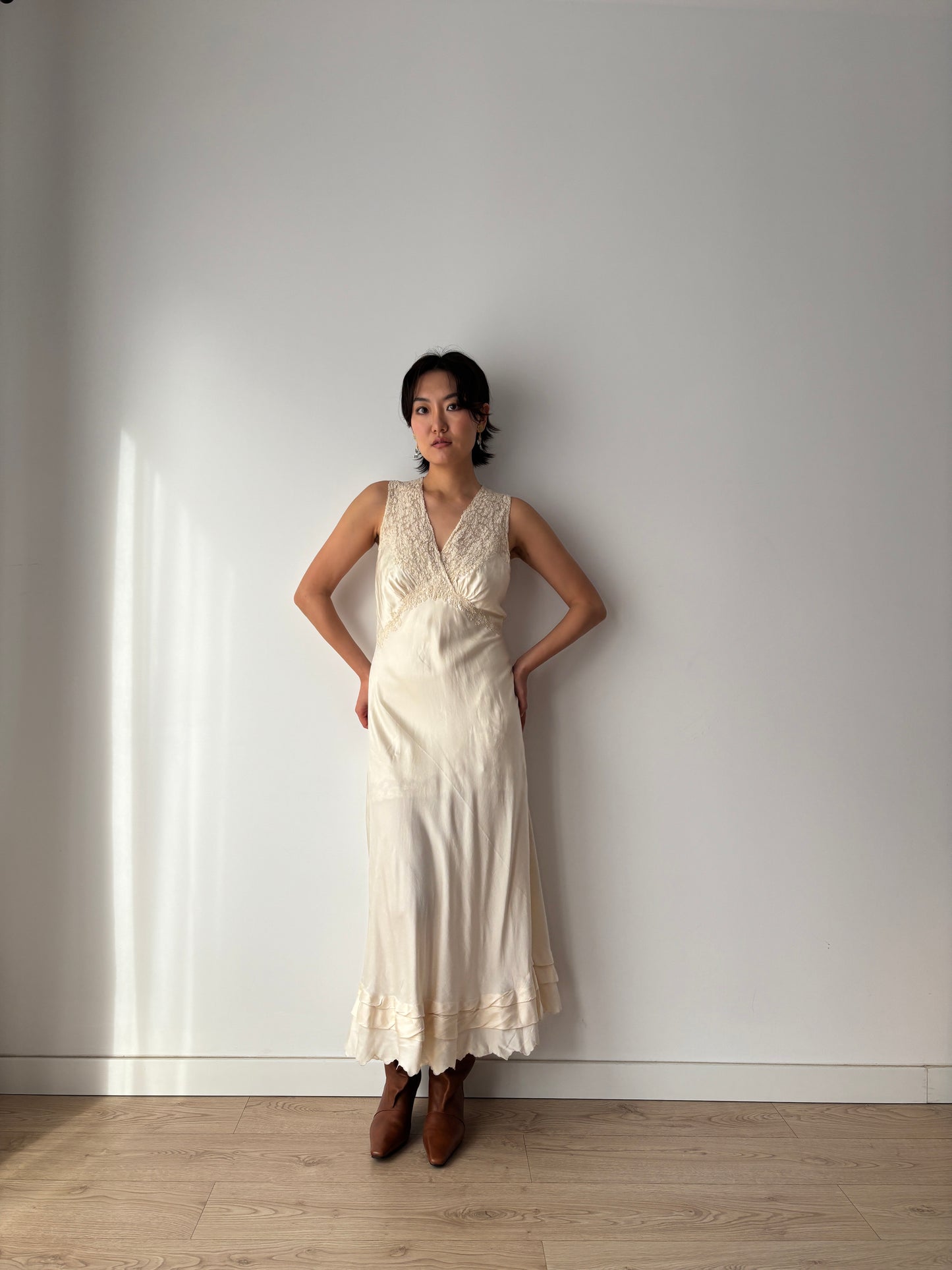 1930s Vintage Silk Lace Bridal Romantic Lace Dress