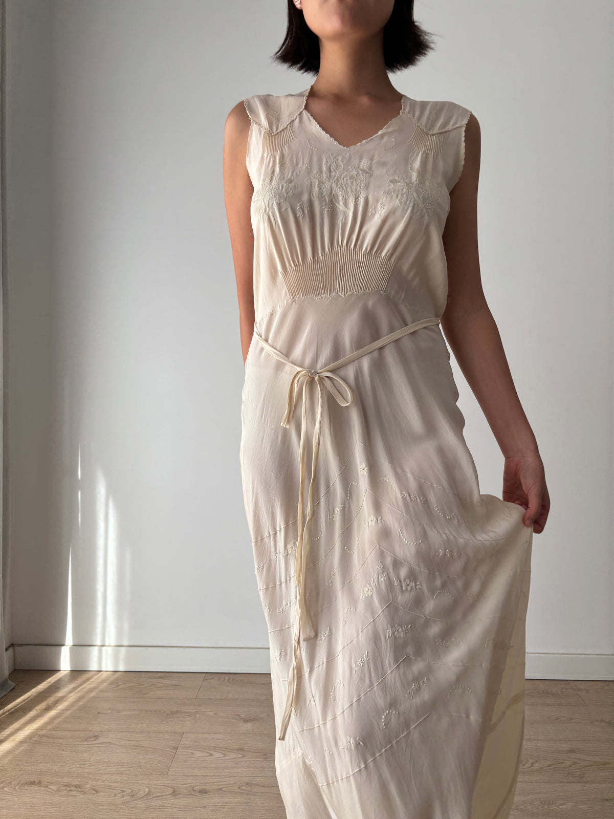 1930s Ivory Silk Chiffon Lace Floral Embroidery Bias Cut Bridal Gown
