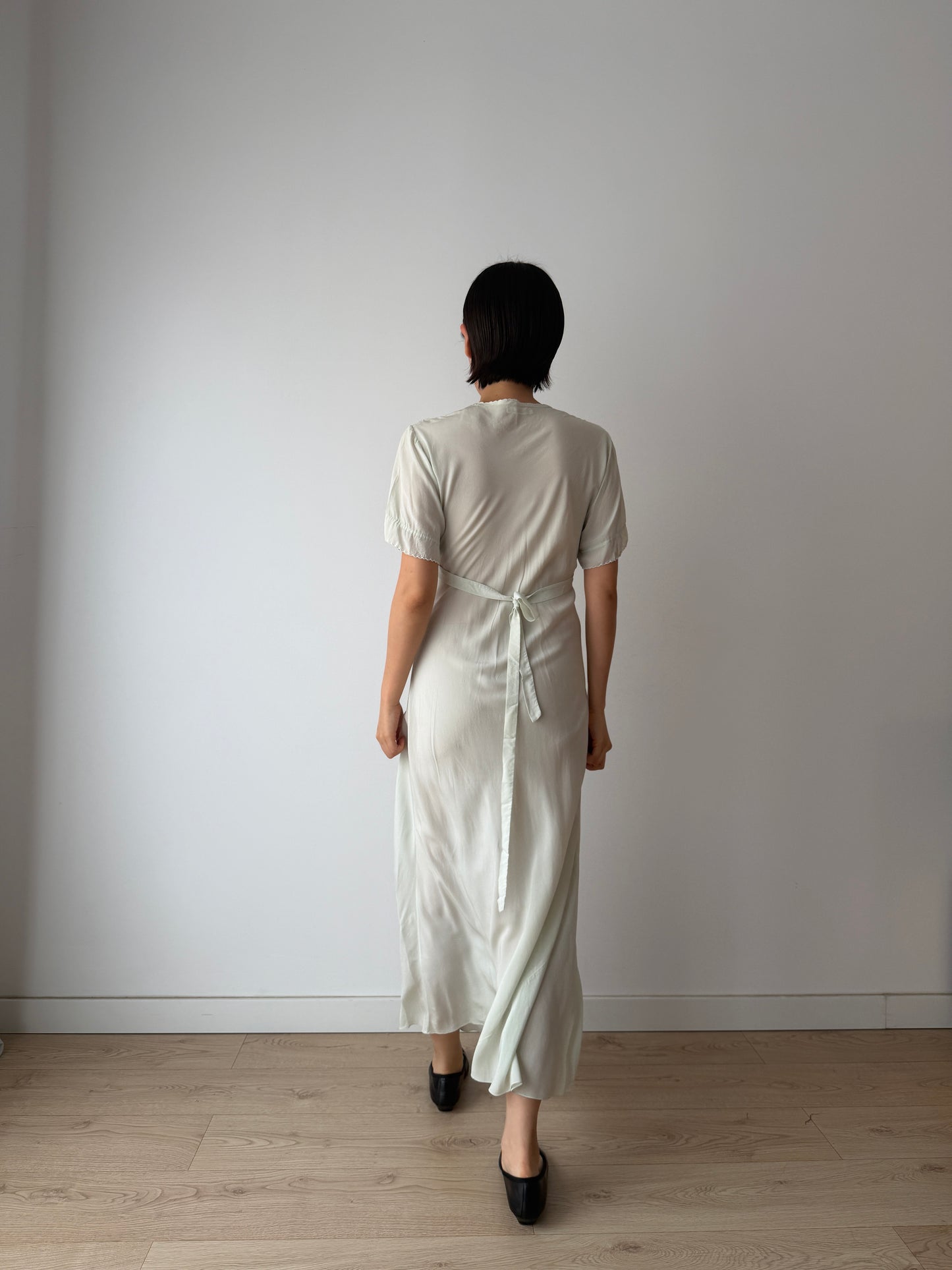 Mint 1950s floral embroidery pure silk crepe nightdress with bias cut