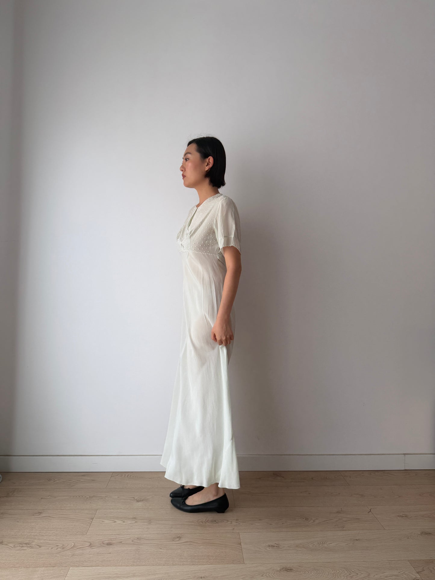 Mint 1950s floral embroidery pure silk crepe nightdress with bias cut