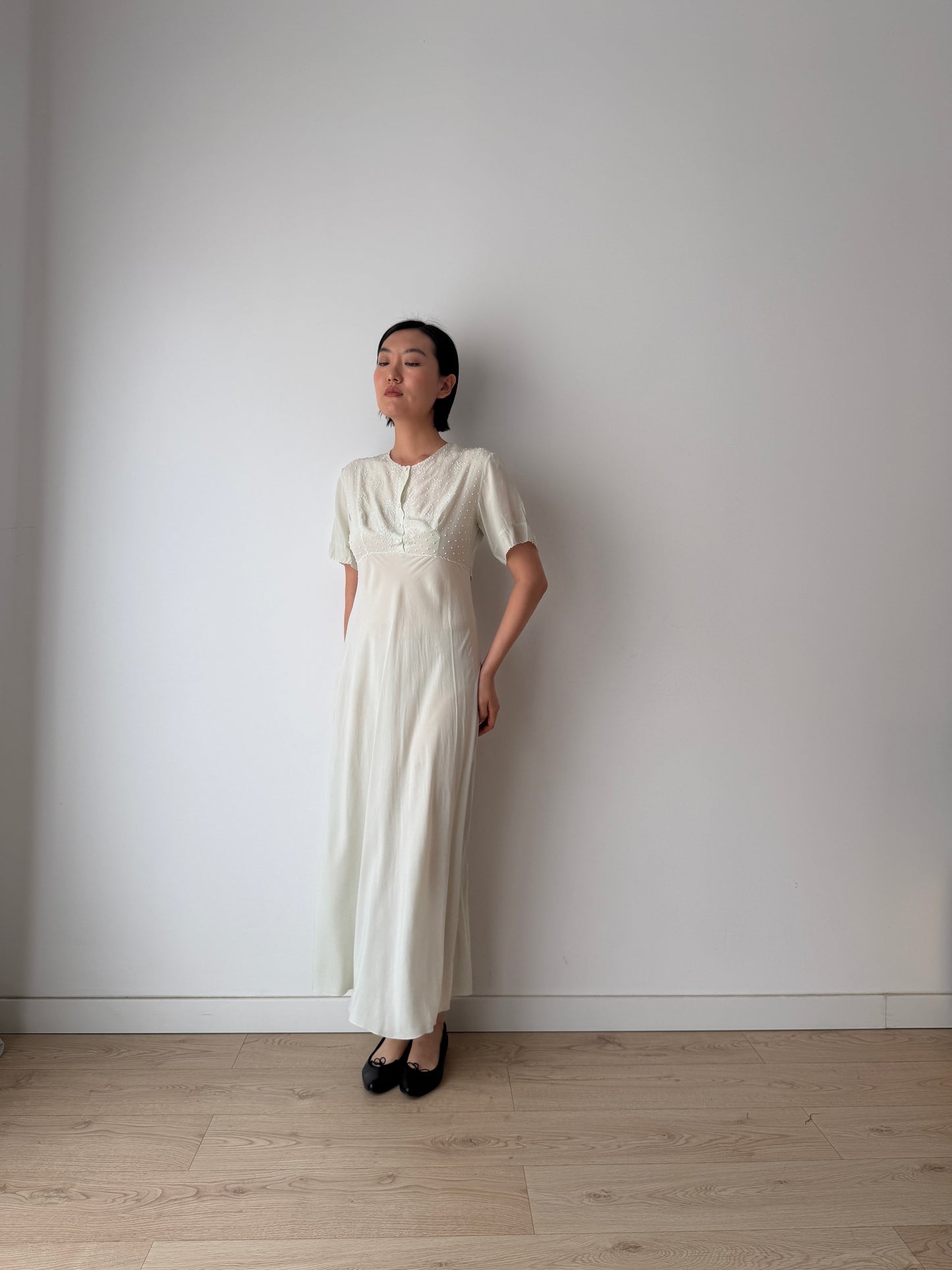 Mint 1950s floral embroidery pure silk crepe nightdress with bias cut
