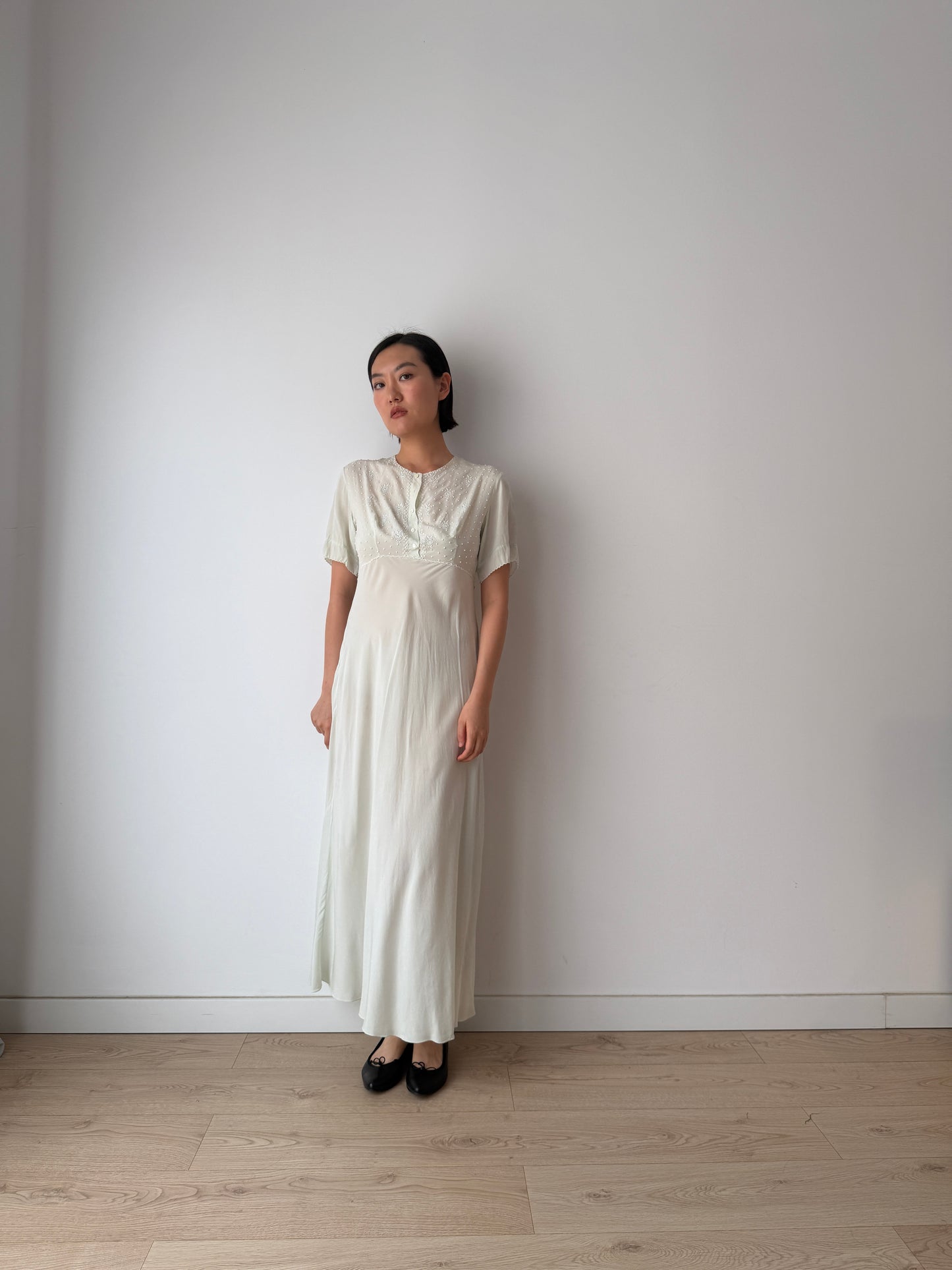 Mint 1950s floral embroidery pure silk crepe nightdress with bias cut