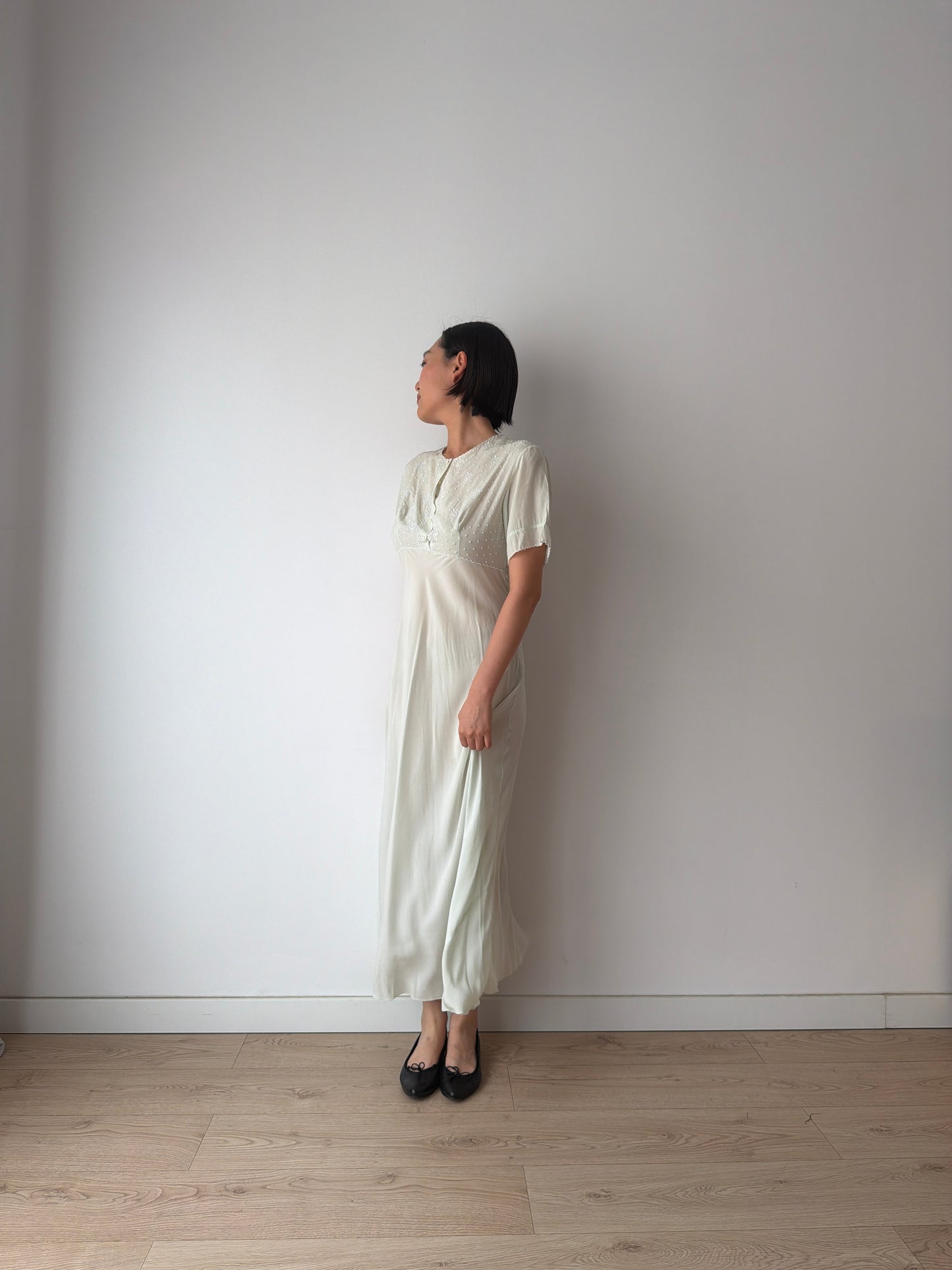 Mint 1950s floral embroidery pure silk crepe nightdress with bias cut