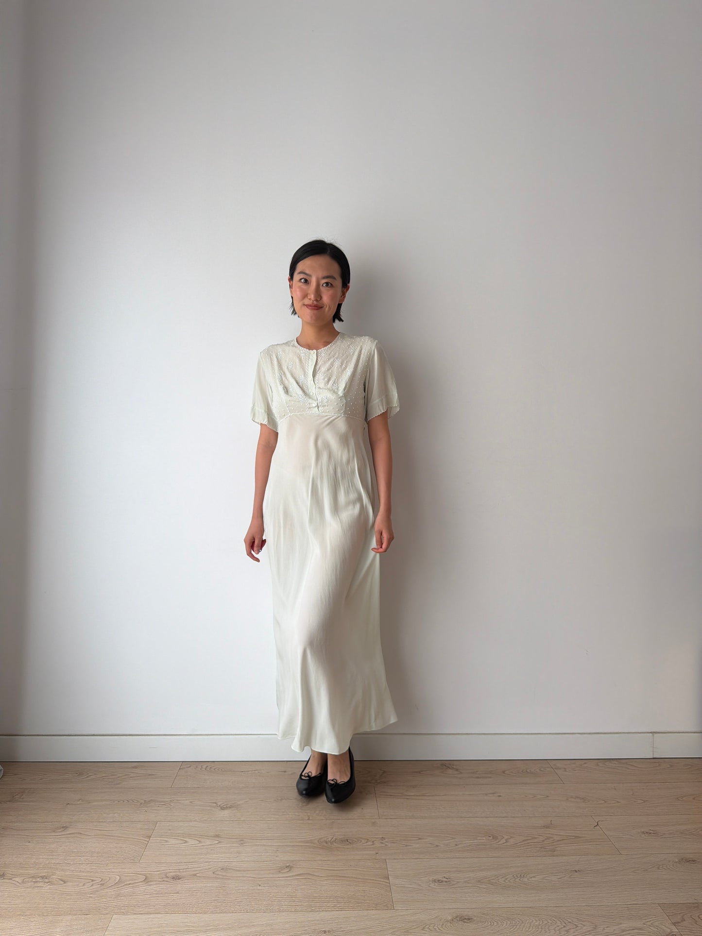 Mint 1950s floral embroidery pure silk crepe nightdress with bias cut