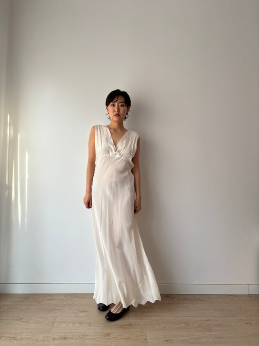 1940s pure silk nightgown with embroidery