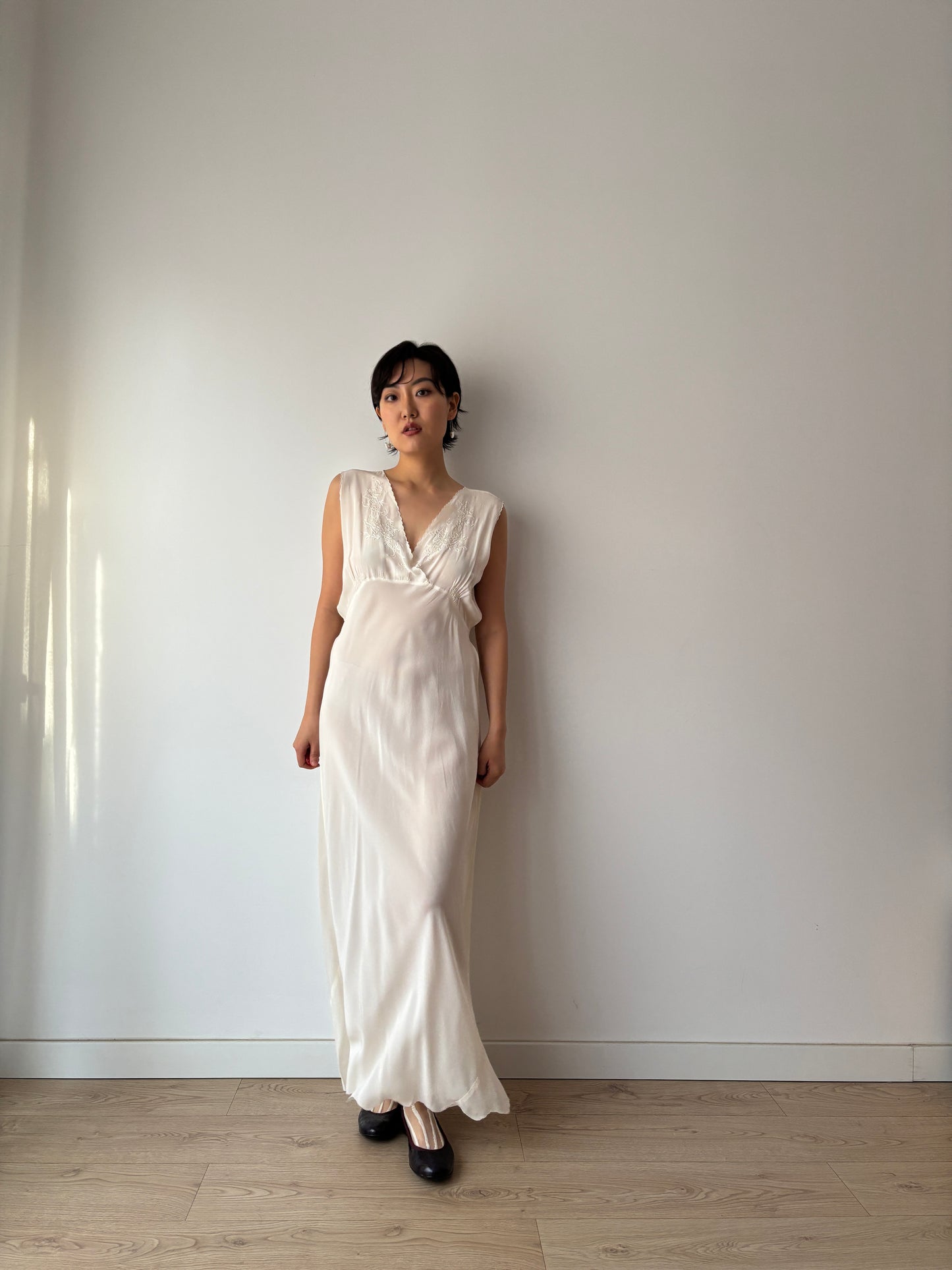 1940s pure silk nightgown with embroidery