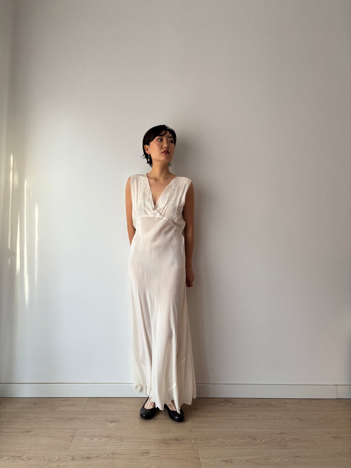 1940s pure silk nightgown with embroidery