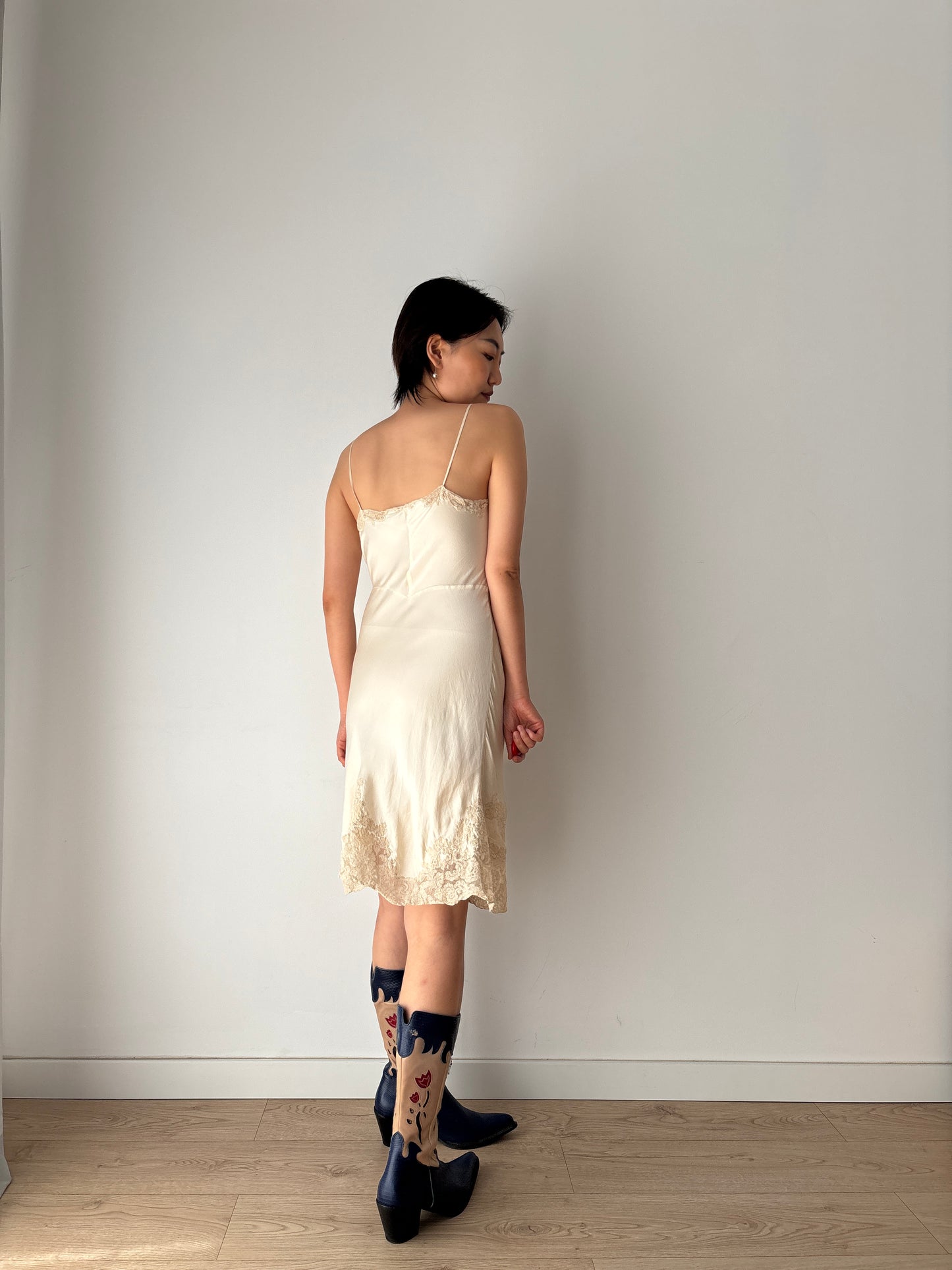 1930s Antique White Beige Rich Lace Liquid Silk Slip dress, Vintage lace mini dress