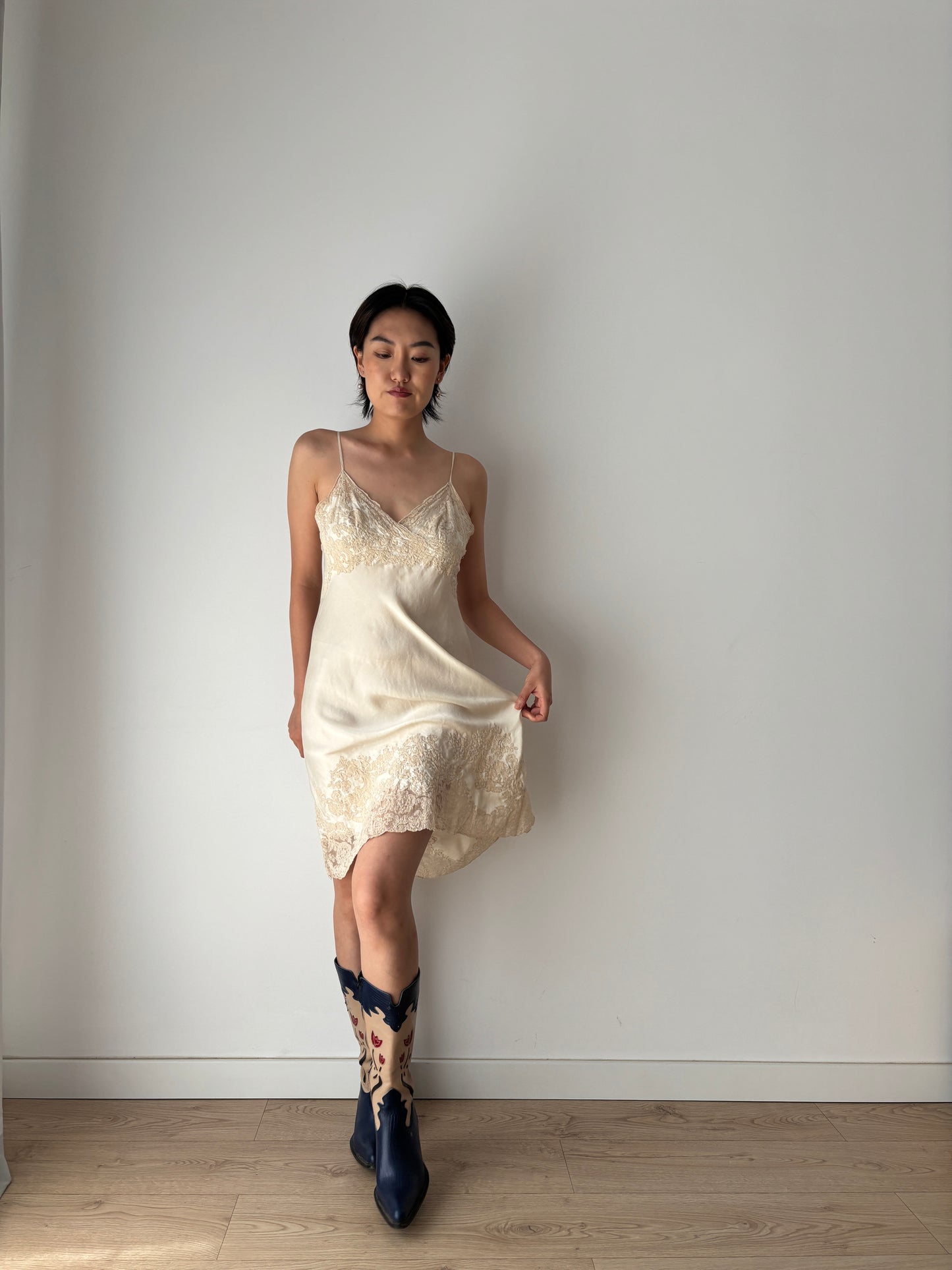 1930s Antique White Beige Rich Lace Liquid Silk Slip dress, Vintage lace mini dress