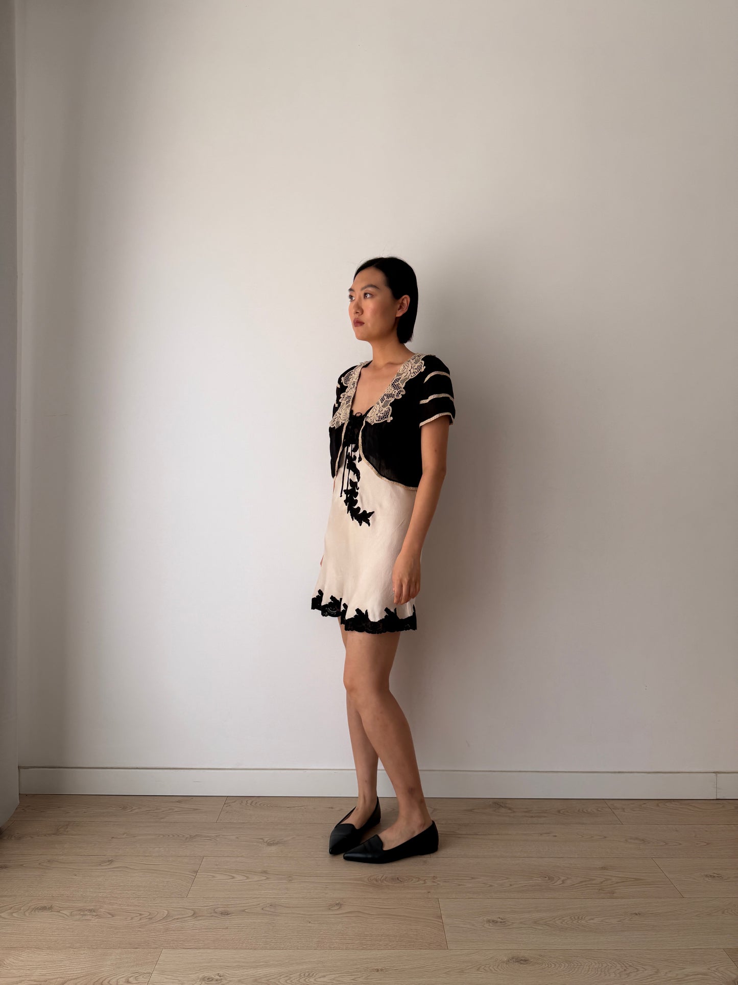Vintage Black Pure Silk Lace Bed Jacket With Ribbon Closure