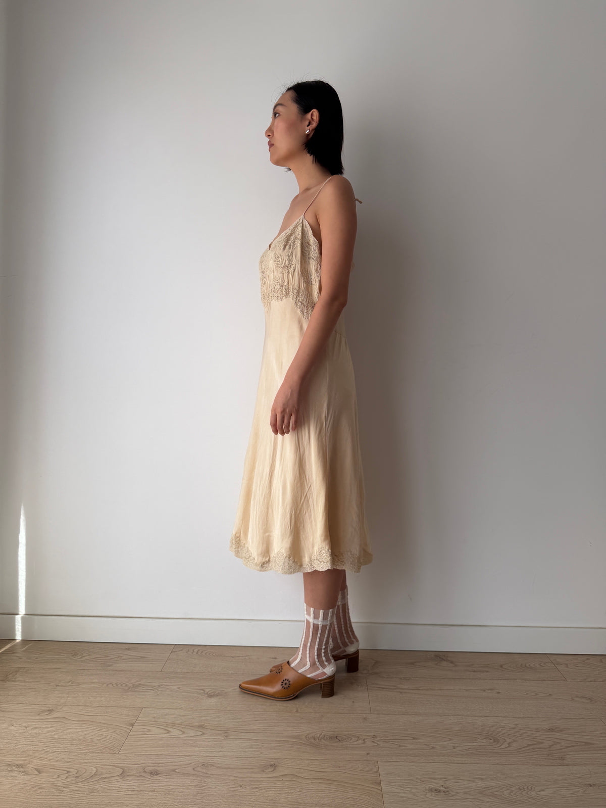 1930s Beige Silk Lace Slip Dress, Romantic Floral Antique Embroidered Appliqué Dress