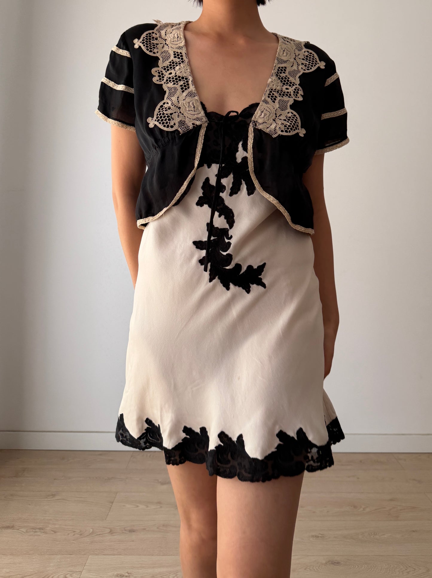 Vintage Black Pure Silk Lace Bed Jacket With Ribbon Closure
