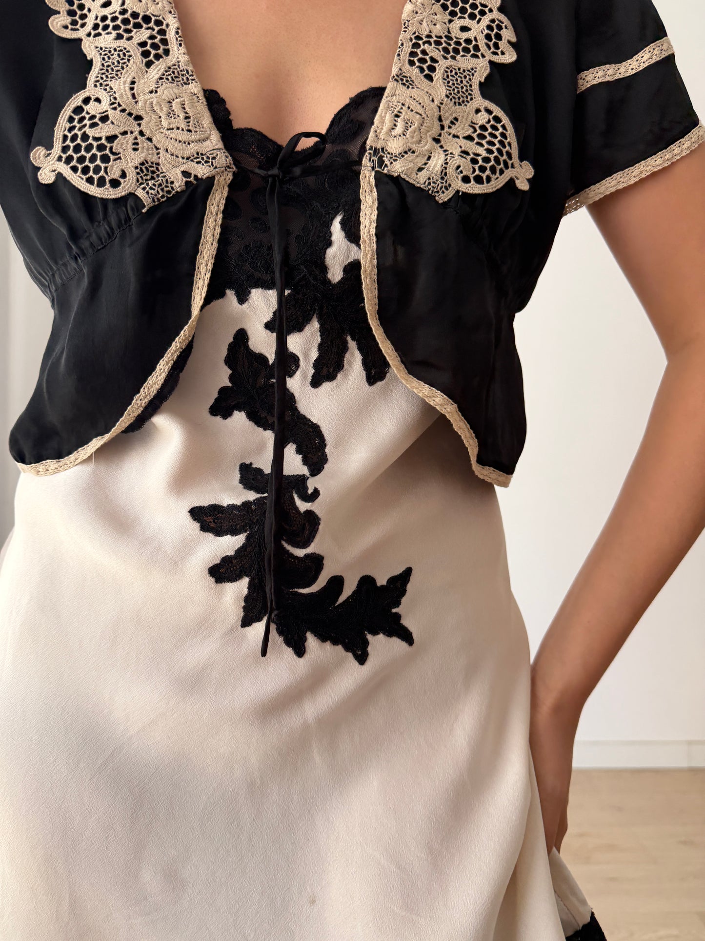 Vintage Black Pure Silk Lace Bed Jacket With Ribbon Closure
