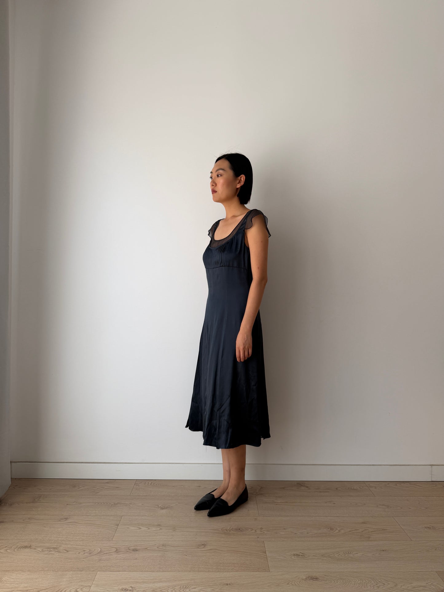 Vintage 90s Chic Y2K dark blue pure silk midi dress