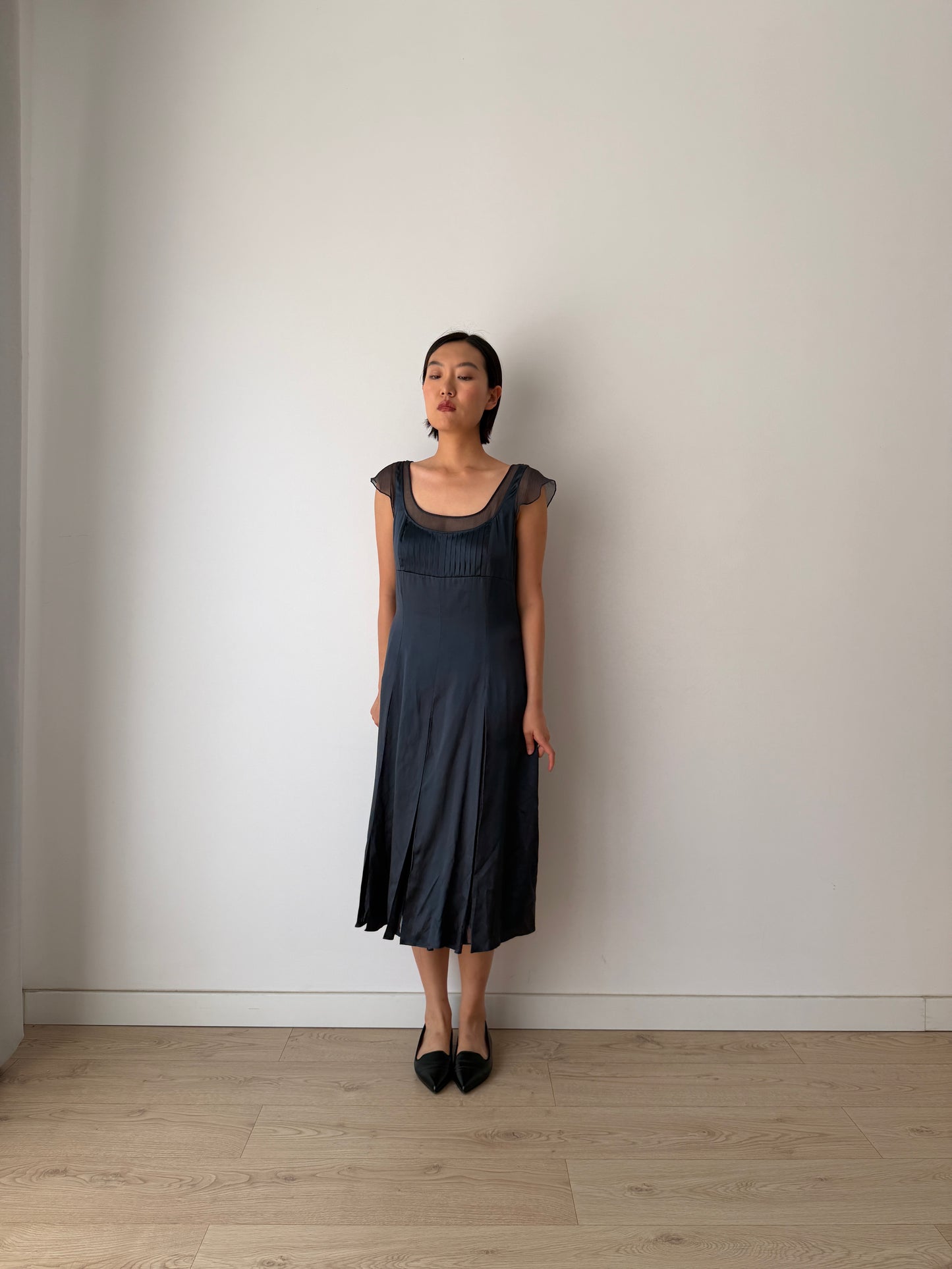 Vintage 90s Chic Y2K dark blue pure silk midi dress