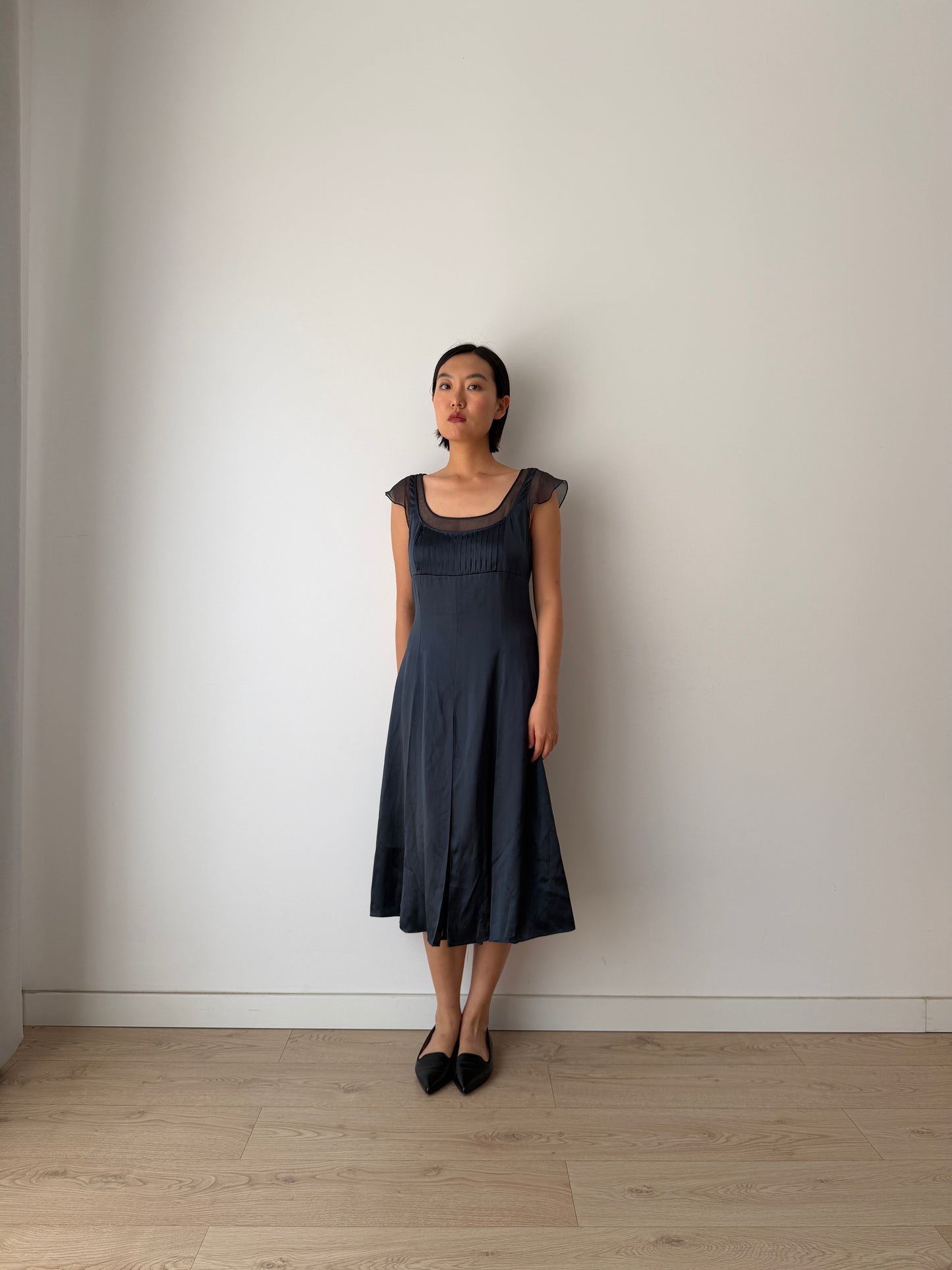 Vintage 90s Chic Y2K dark blue pure silk midi dress