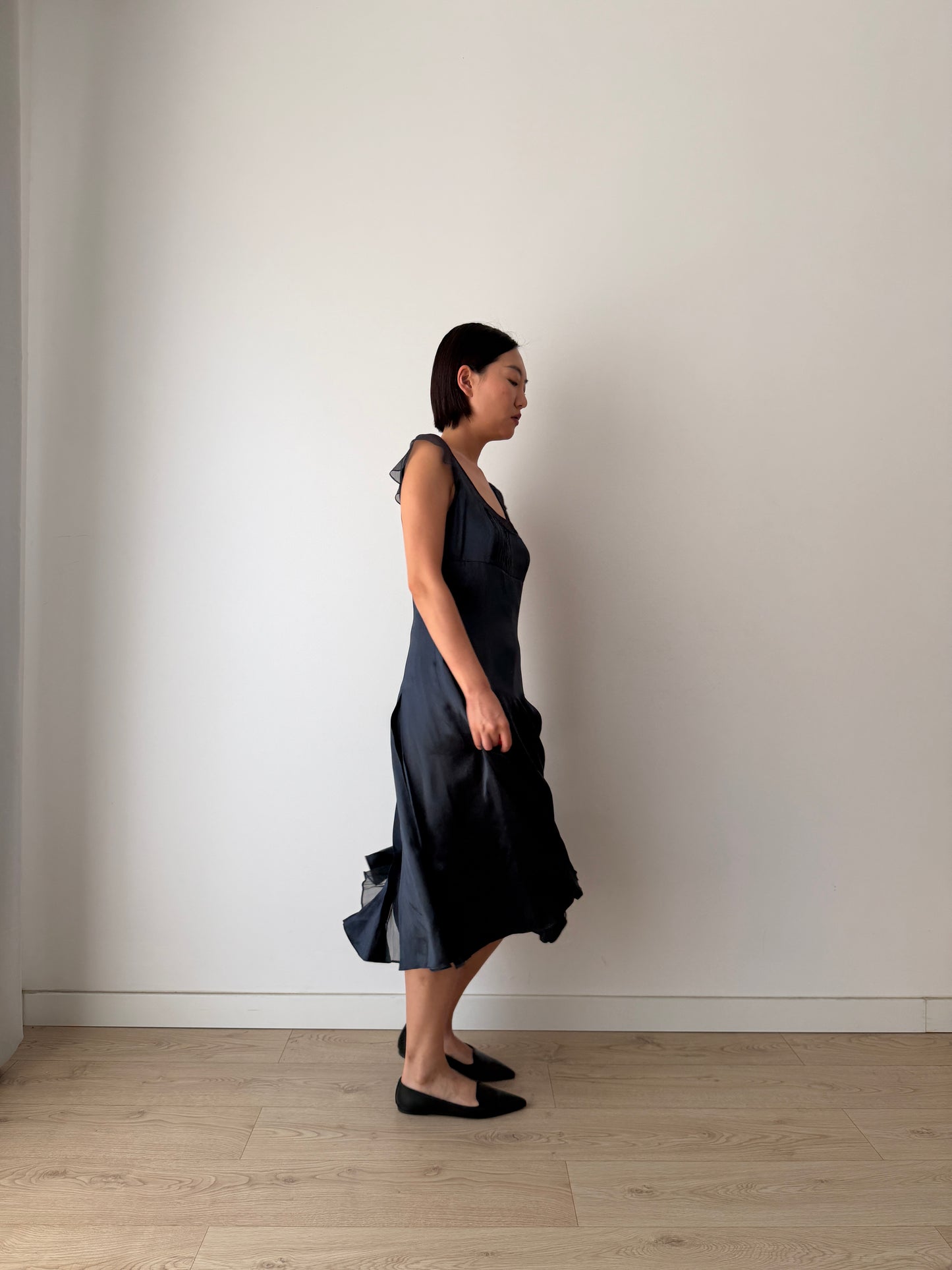 Vintage 90s Chic Y2K dark blue pure silk midi dress