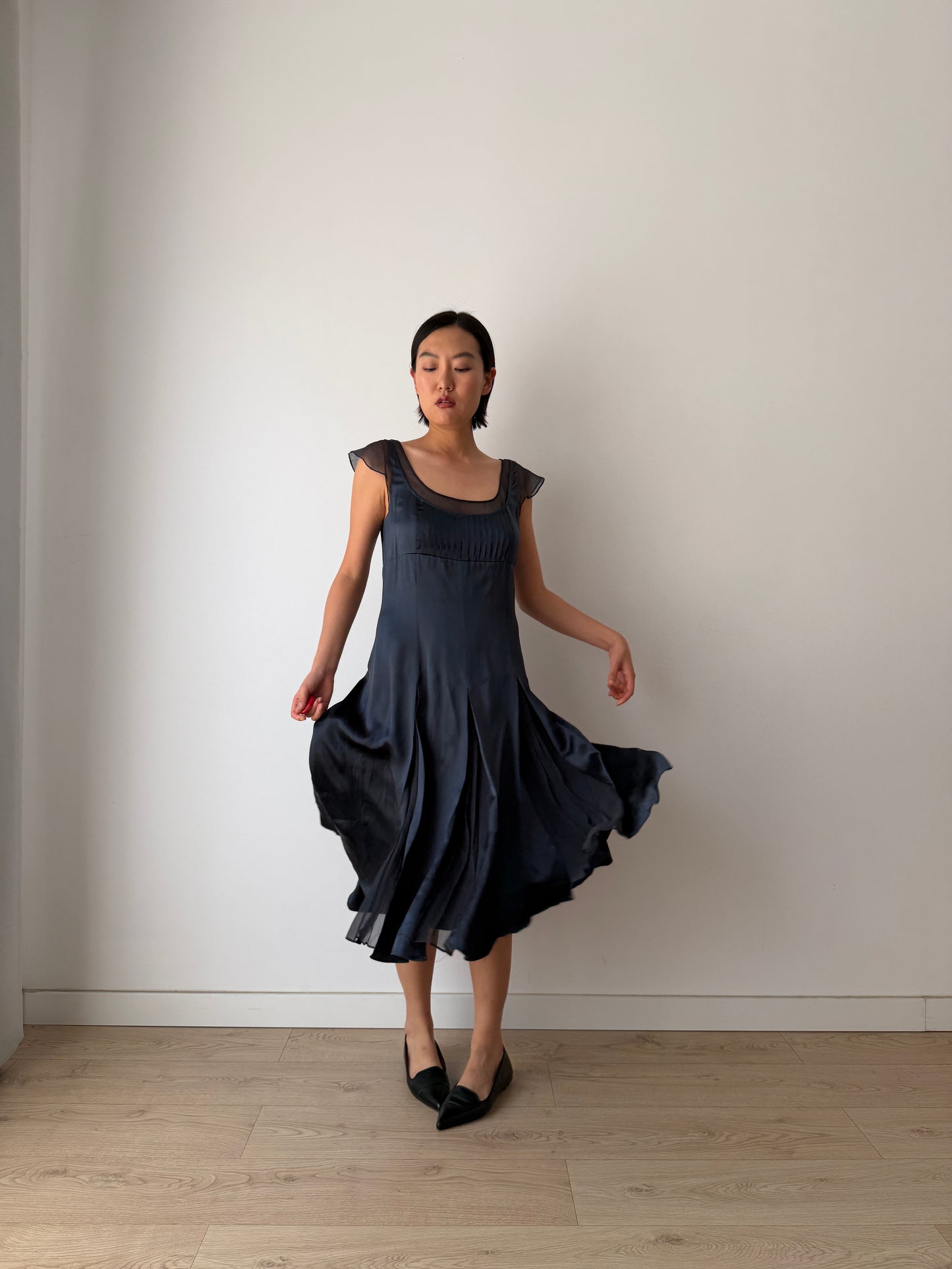 Vintage 90s Chic Y2K dark blue pure silk midi dress