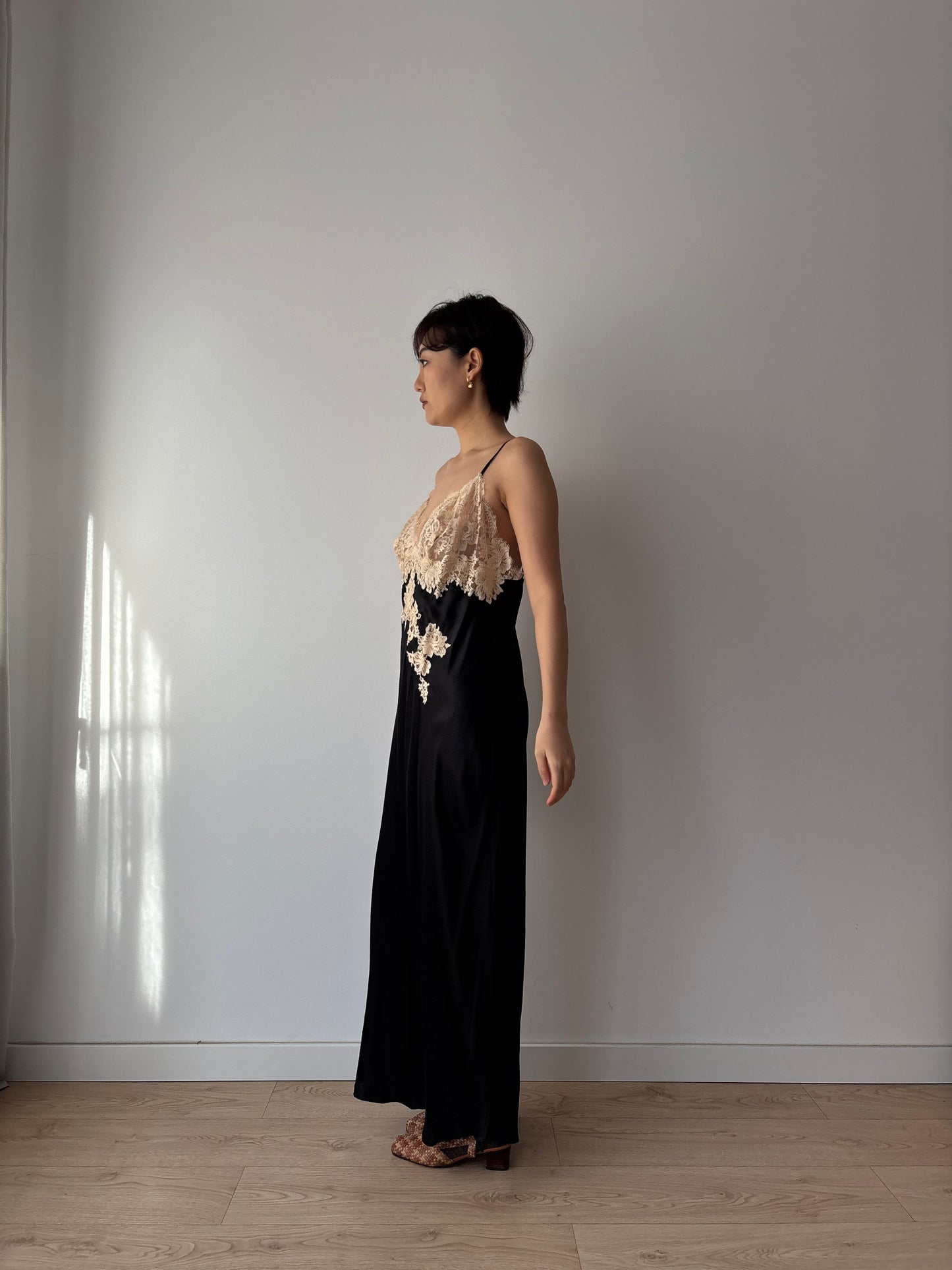 Y2K Black Silk Slip Dress: Straight Cut with Lace Embroidery for Evening