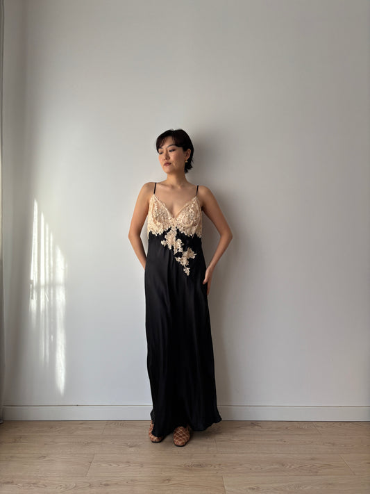 Y2K Black Silk Slip Dress: Straight Cut with Lace Embroidery for Evening
