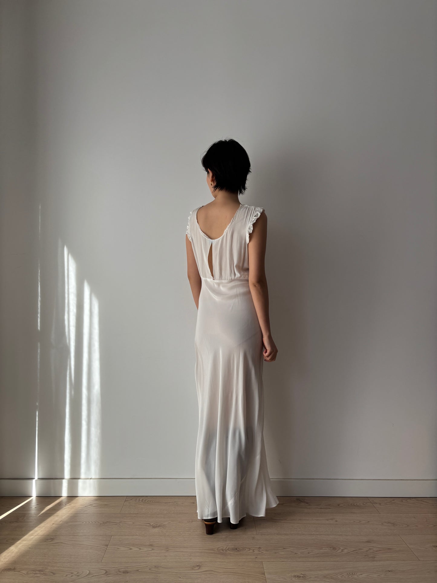 1930s Bias Cut Romantic Bridal Gown: Silk with Bow & Lace Detail