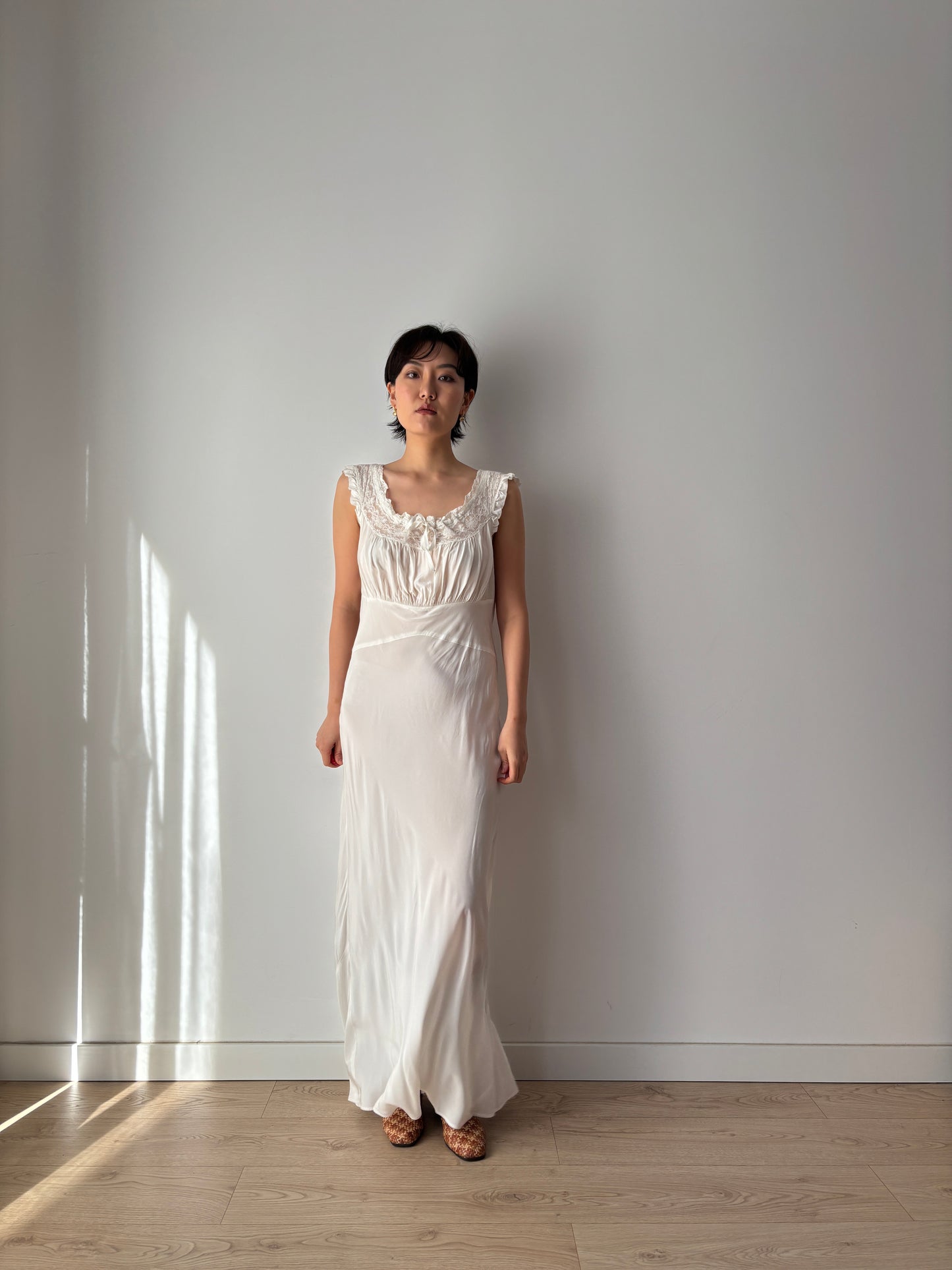 1930s Bias Cut Romantic Bridal Gown: Silk with Bow & Lace Detail