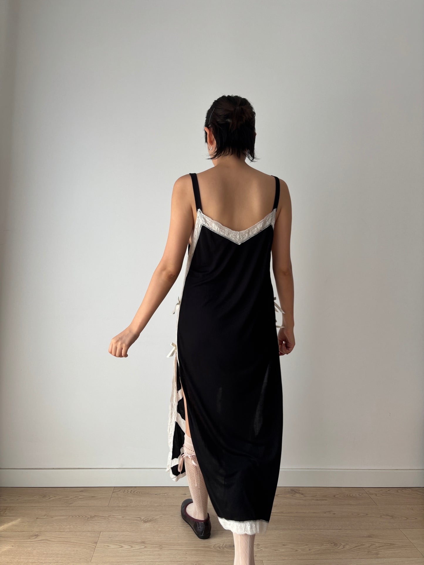 Vintage 90s Chic Y2K black cotton lace bow straight cut nightgown maxi slip dress