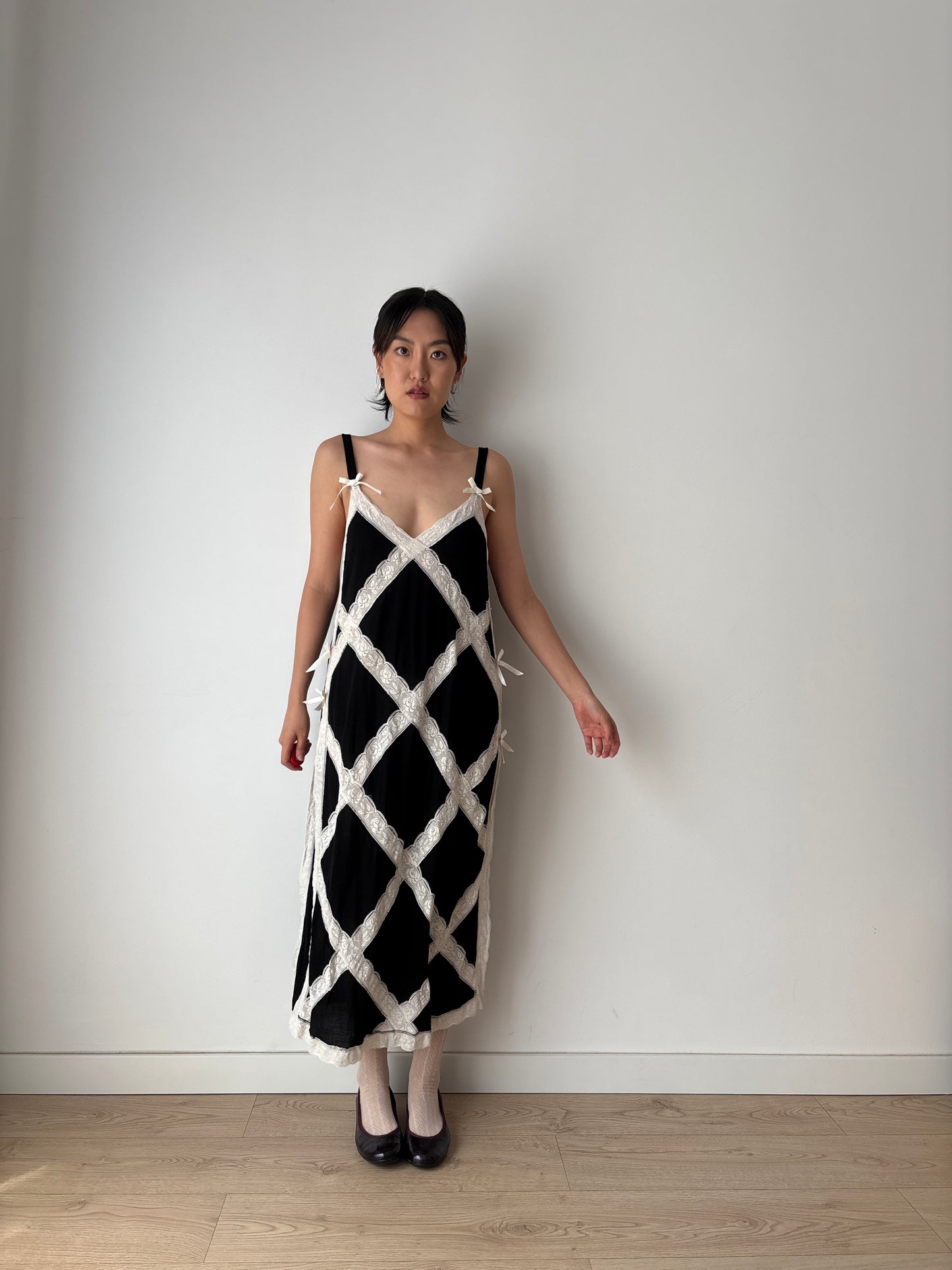 Vintage 90s Chic Y2K black cotton lace bow straight cut nightgown maxi slip dress